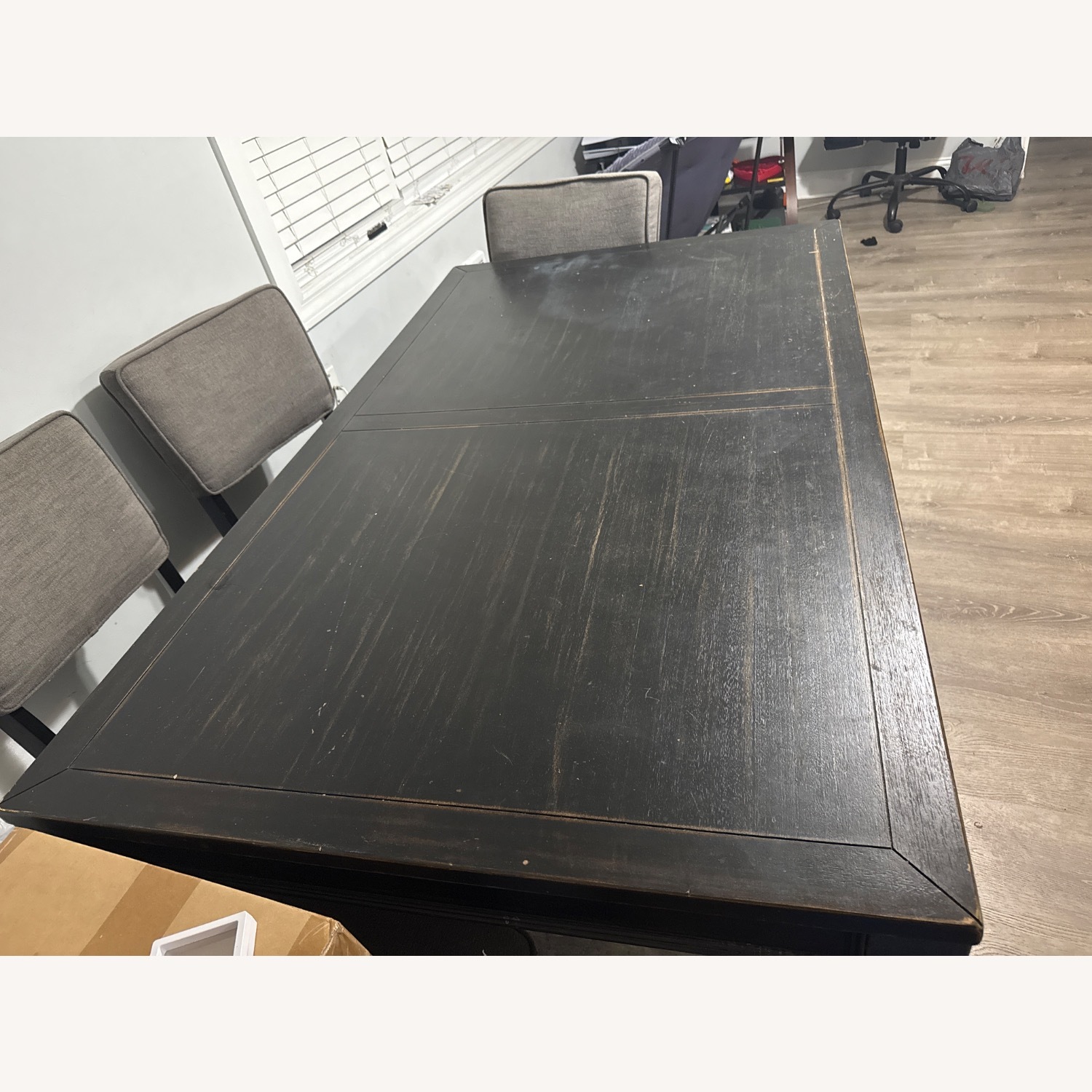 Ashley Furniture 6 Chair Dining Table Set - image-4