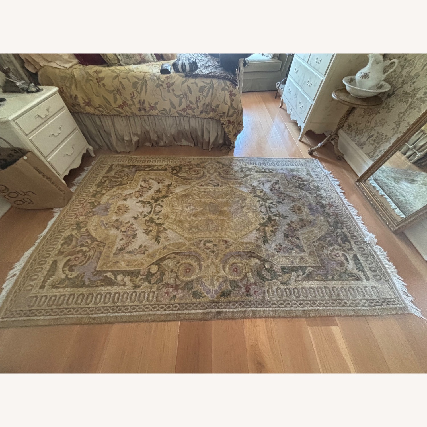 Patterned Persian Rug - image-2