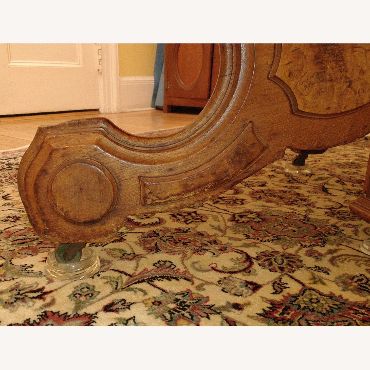 Victorian Walnut Extending Circular Pedestal Table - image-3