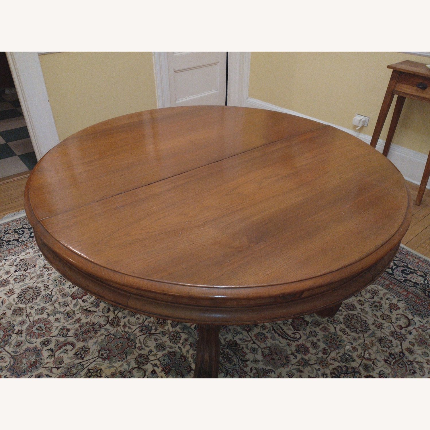 Victorian Walnut Extending Circular Pedestal Table - image-1