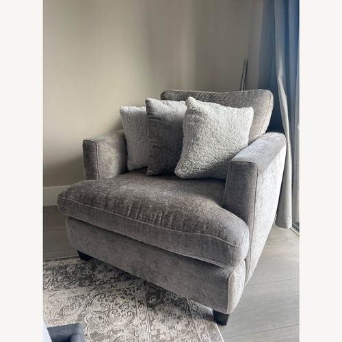 Used Dezyon 36’ Armchair  for sale on AptDeco