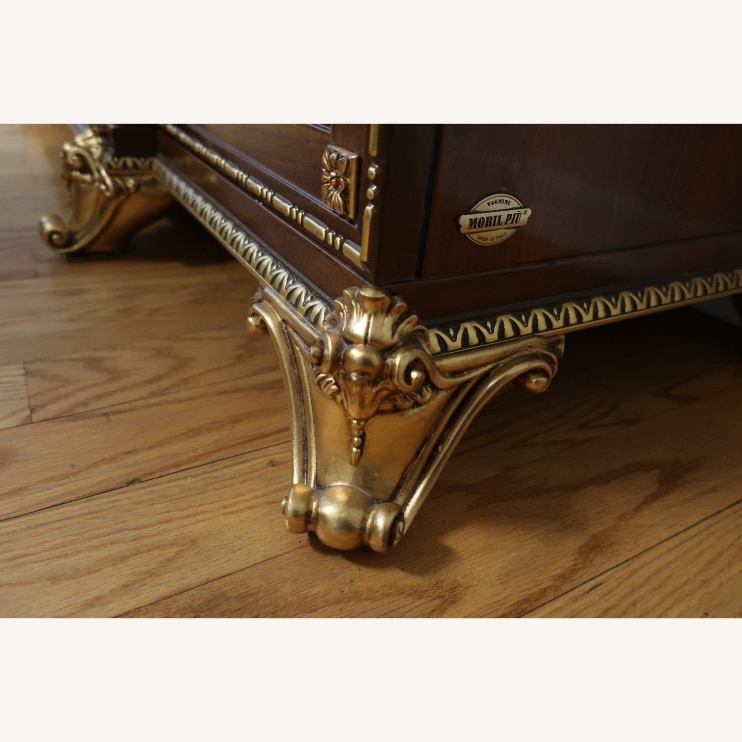  China Closet - image-1