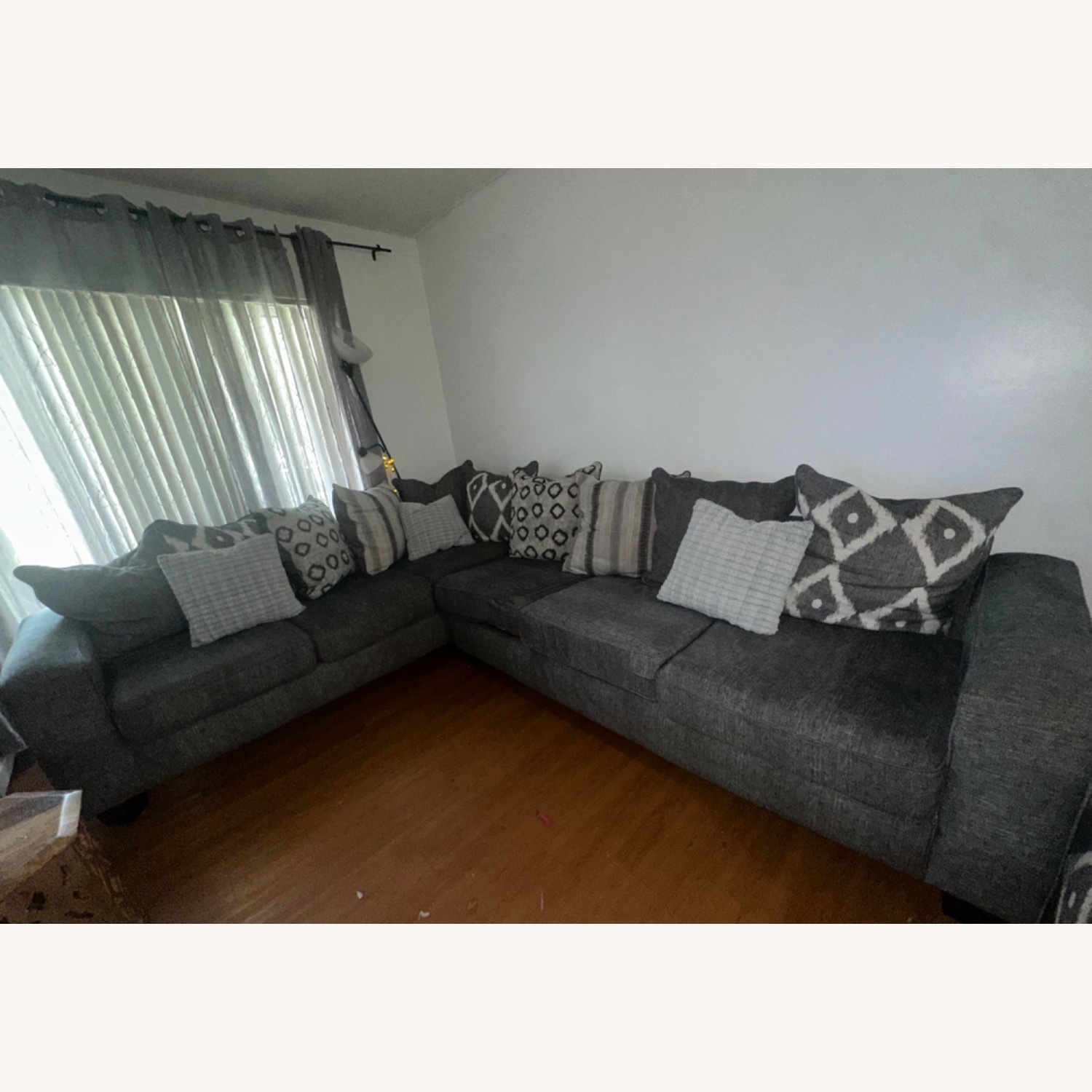 Rooms To Go Carole Court Gray 5 Pc Sectional Living Room - image-2
