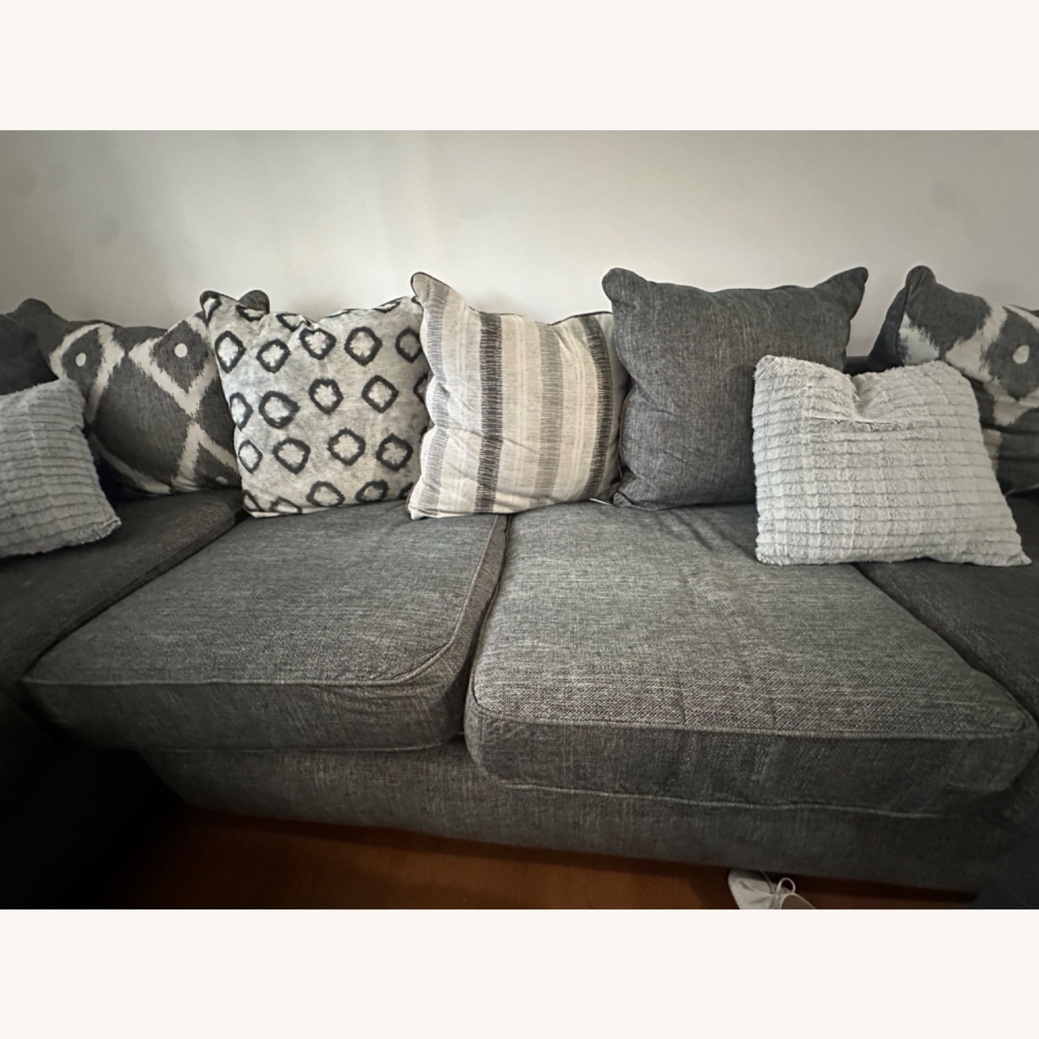 Rooms To Go Carole Court Gray 5 Pc Sectional Living Room - image-4