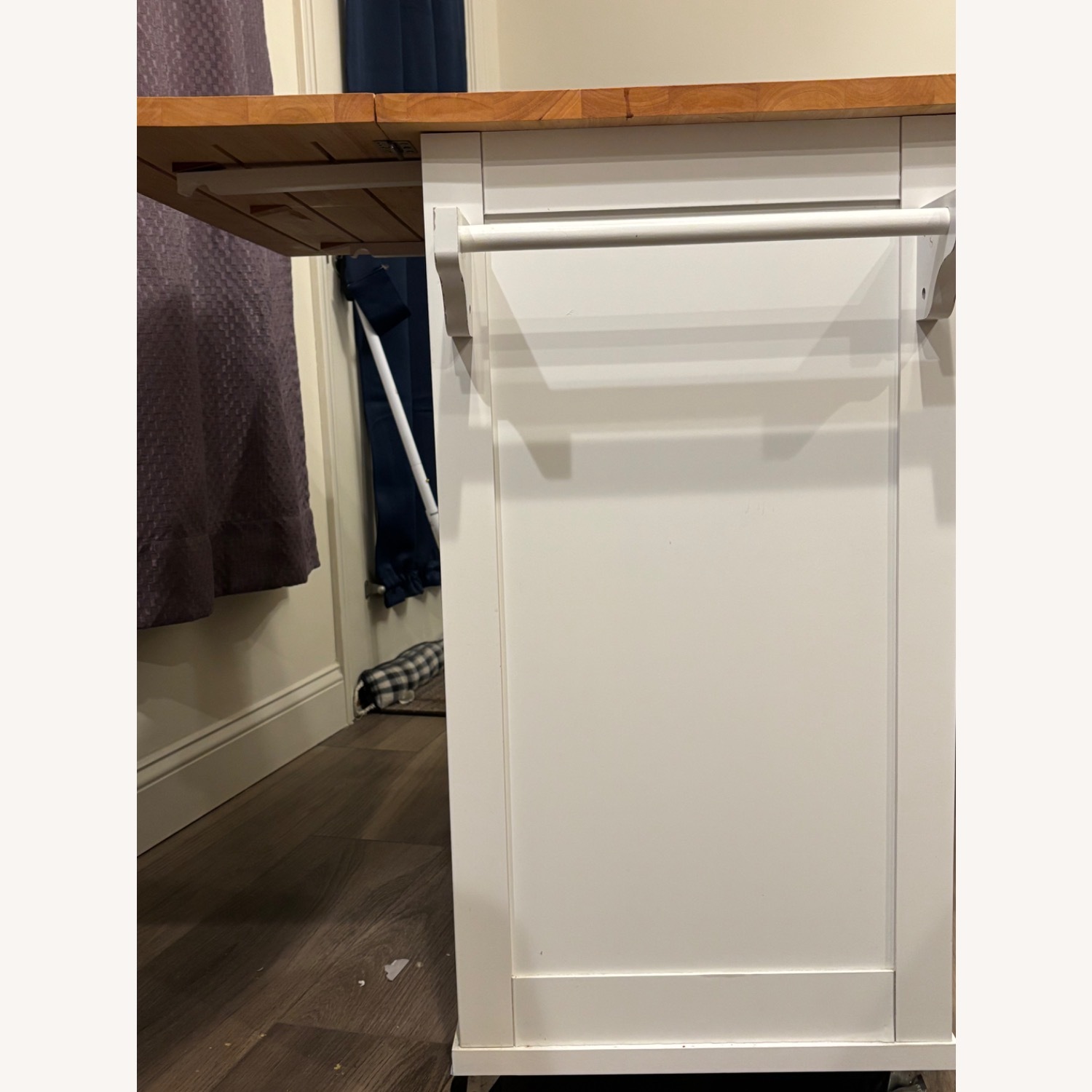 Kitchen Island - image-14