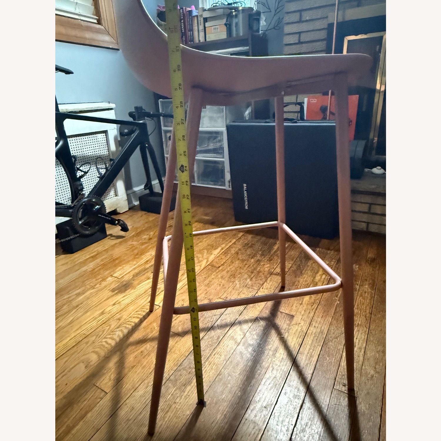 Article Svelti Dusty Pink 3 Bar Stools - image-3