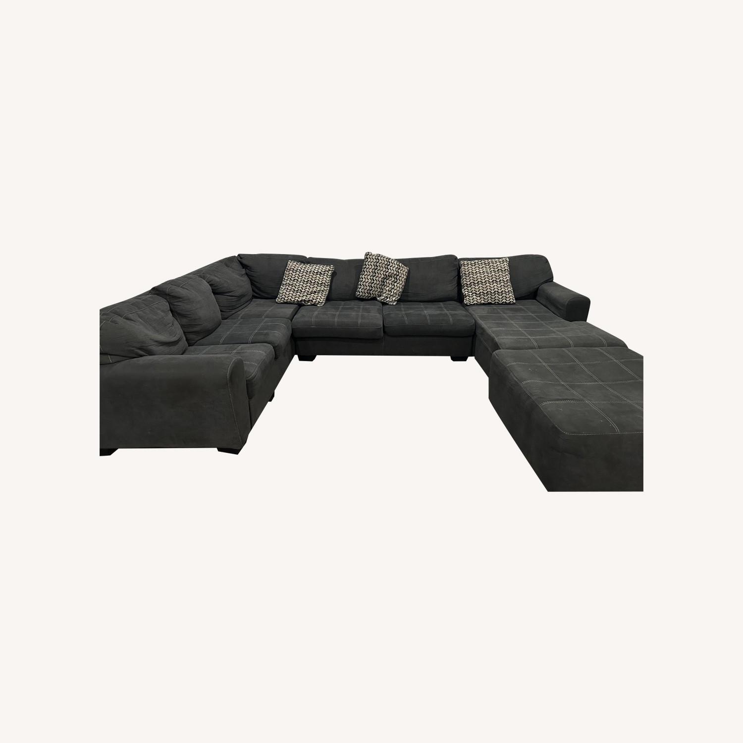 2PC Sectional - image-0