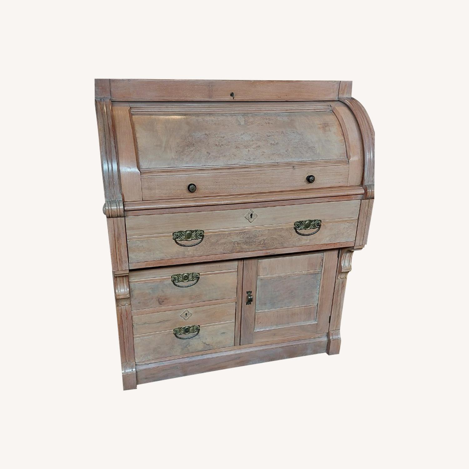 Desk W Hutch - image-0