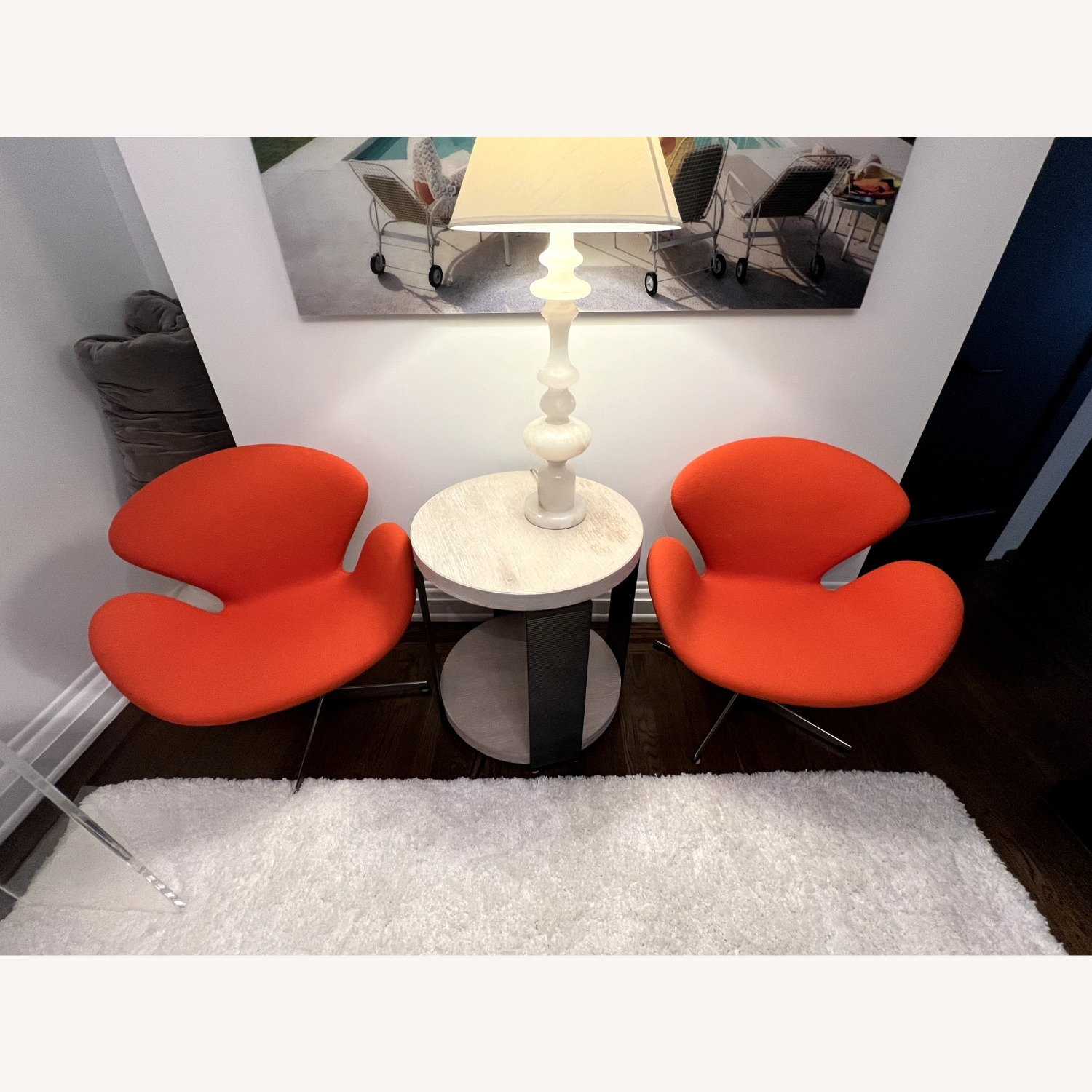 Jacobson Style Swan Chairs 2 by Modern Classics - image-1