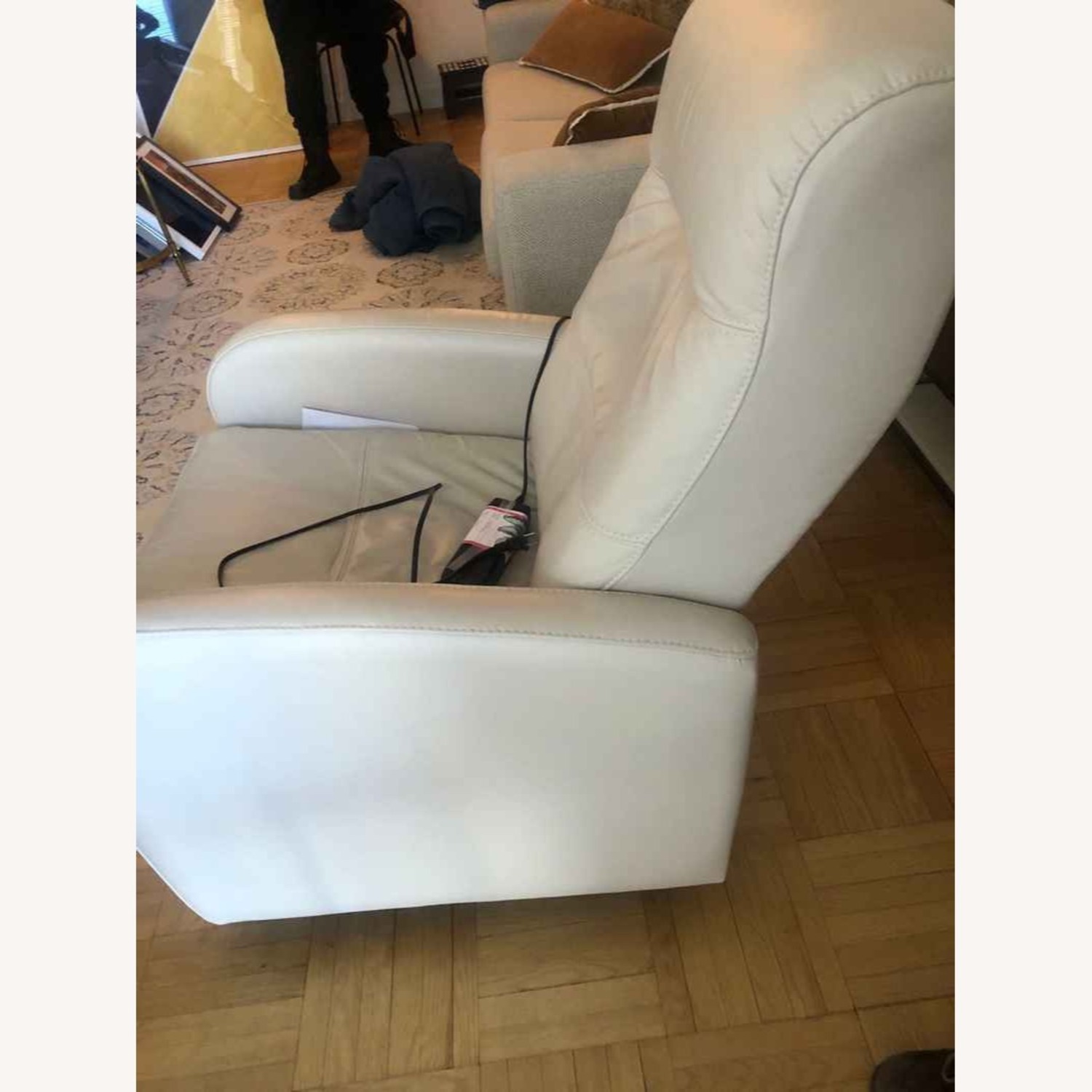 Off White Leather Recliner - (Electric) - image-6