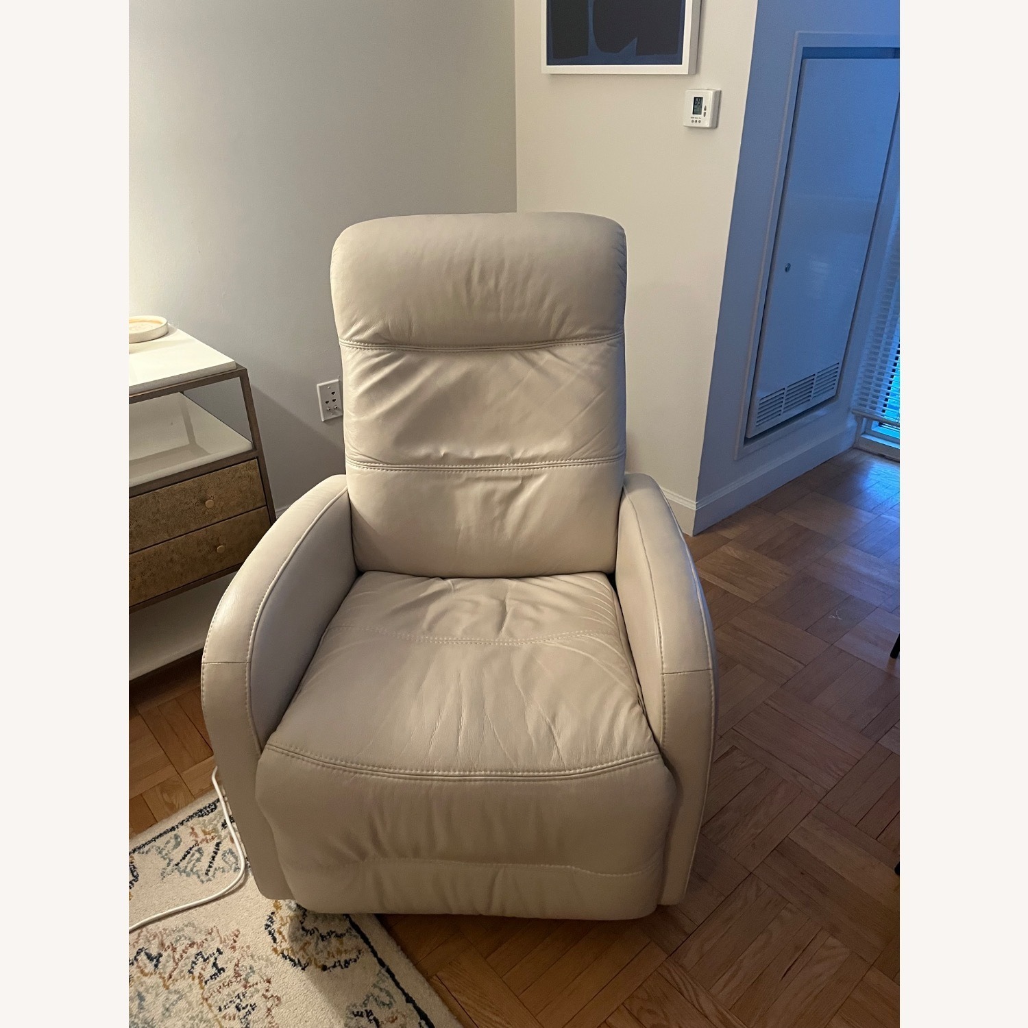 Off White Leather Recliner - (Electric) - image-1