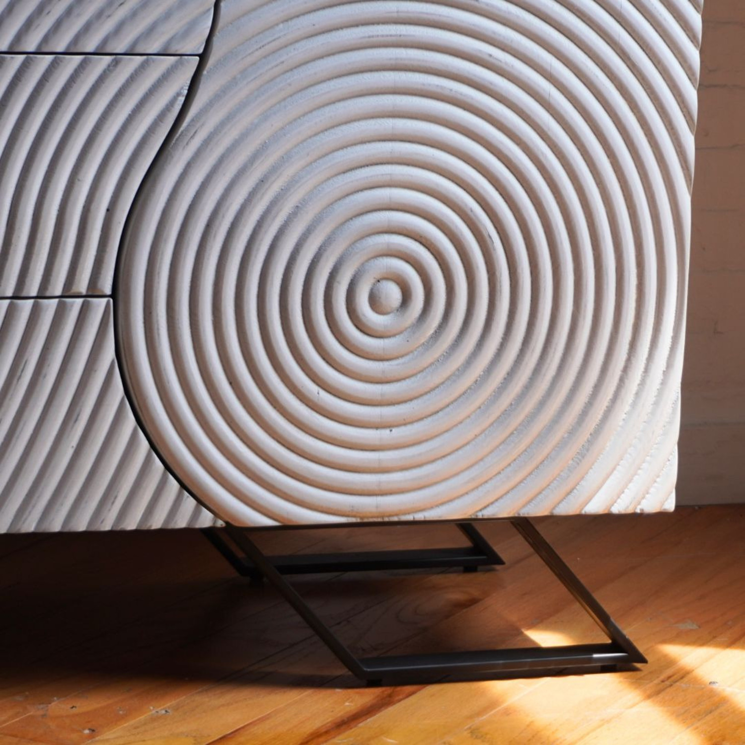 Modern Wooden Engraved Credenza Sideboard - image-4