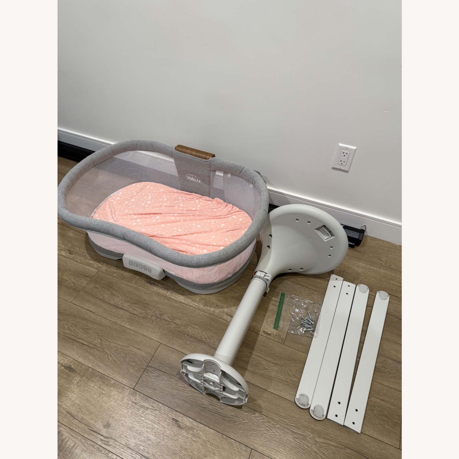 Halo BassiNest Luxe Swivel Sleeper - image-1
