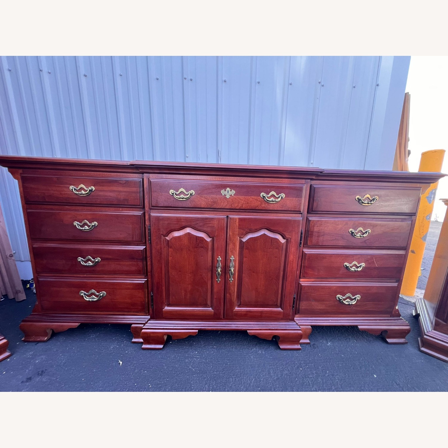 Thomasville Mahogany Dresser - image-0