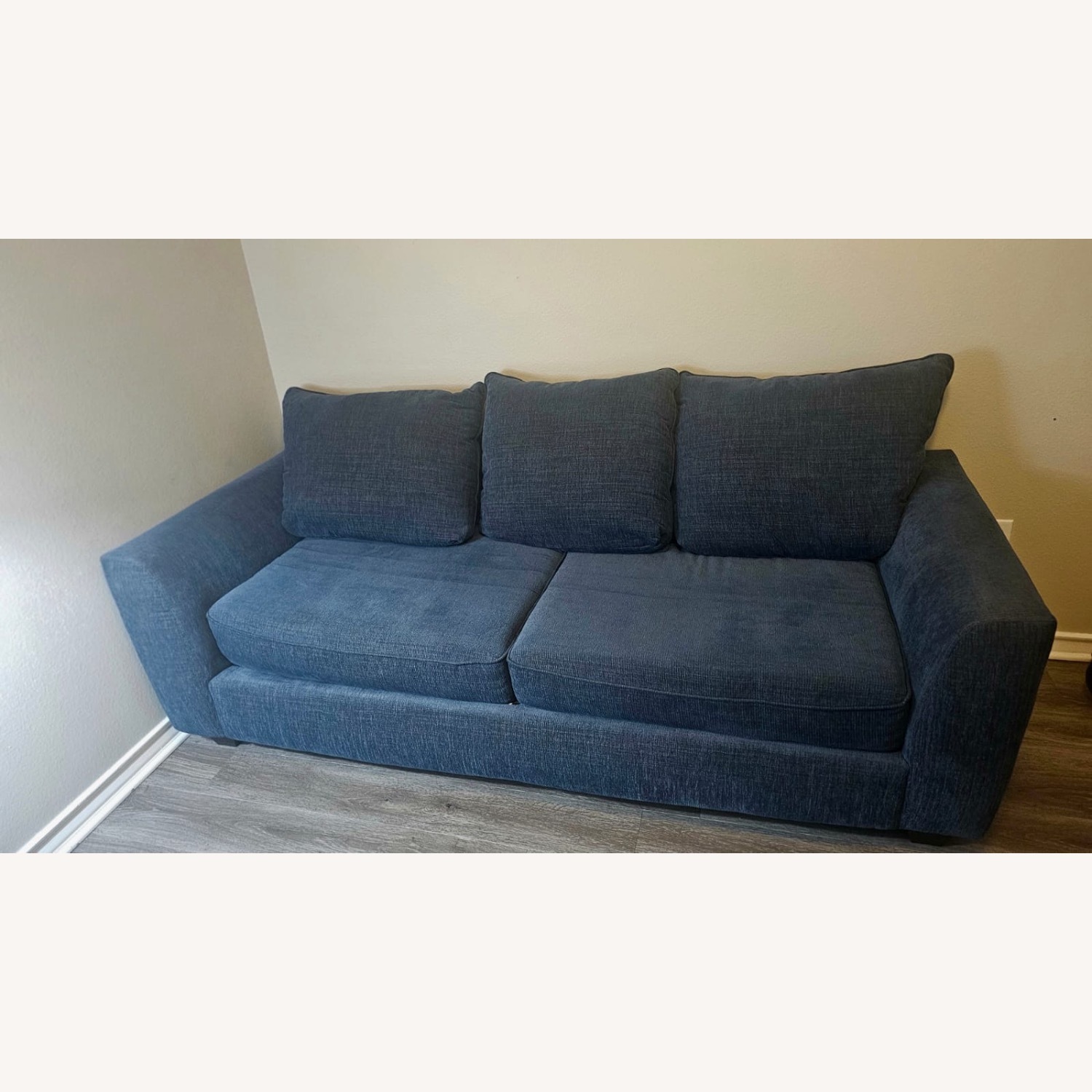 Rooms To Go 2 Seater Sofa - image-1