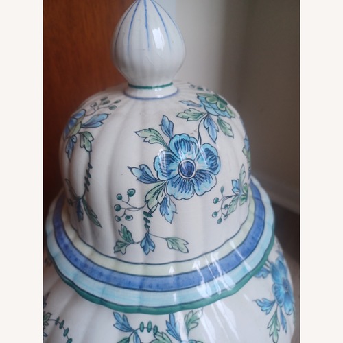 Used Large Pair of Ginger Jars for sale on AptDeco