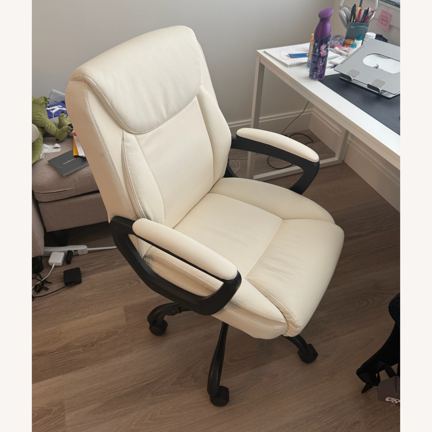 Amazon Padded Mid-Bank Office Chair - image-2