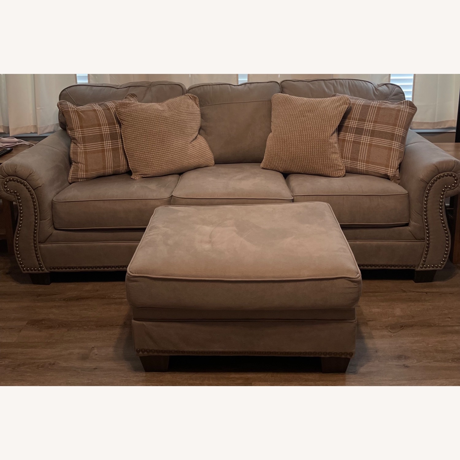 Ashley Olsberg Sofa Gray - image-3