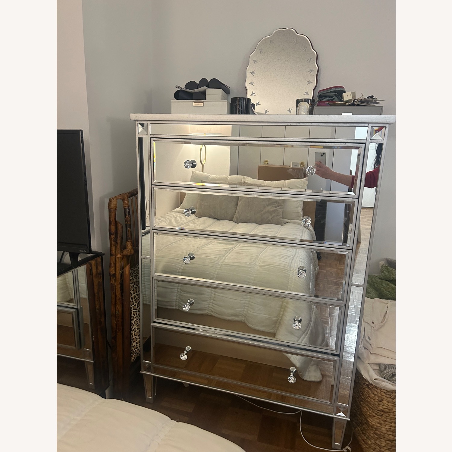 Mirrored 5 Drawer Chest - image-1