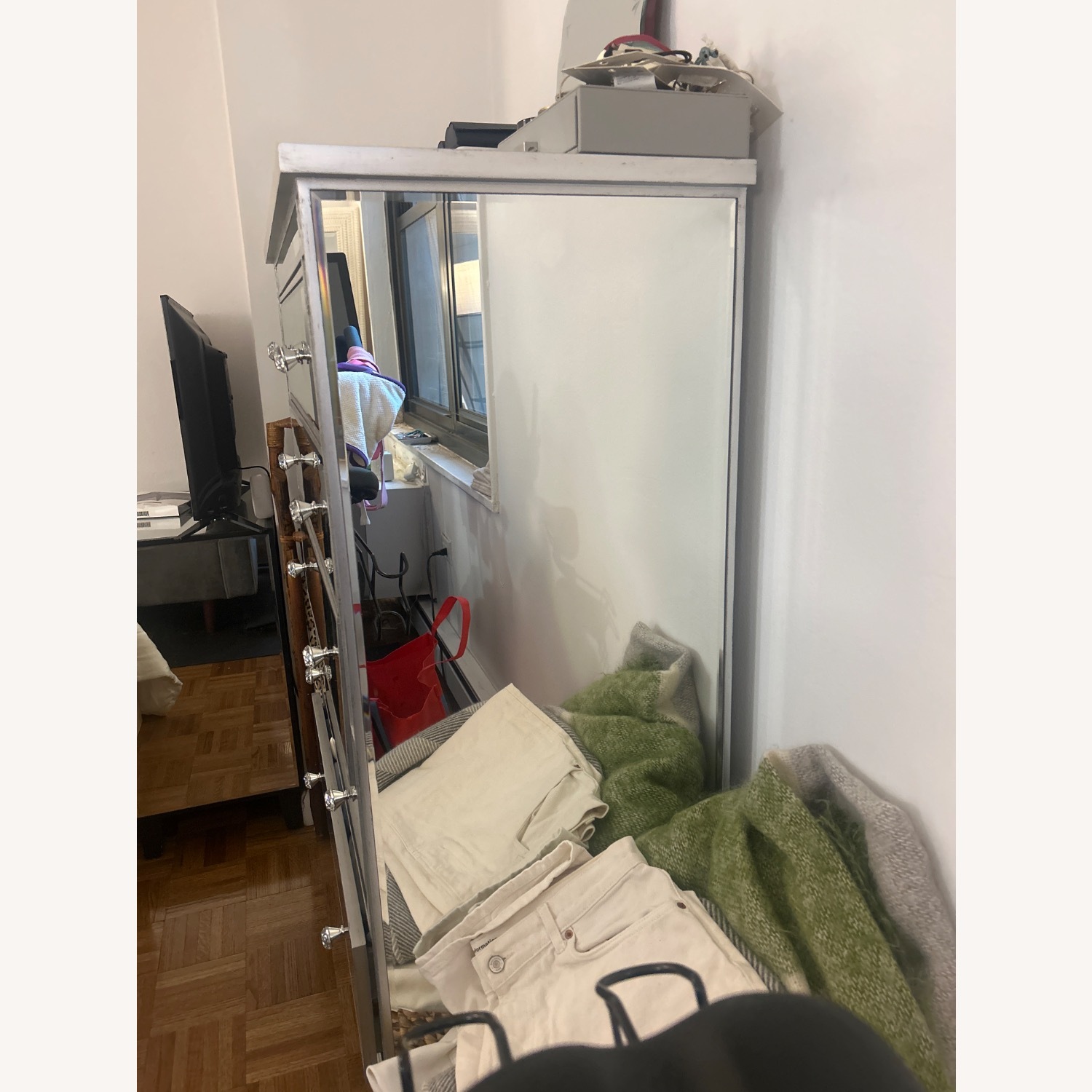 Mirrored 5 Drawer Chest - image-3