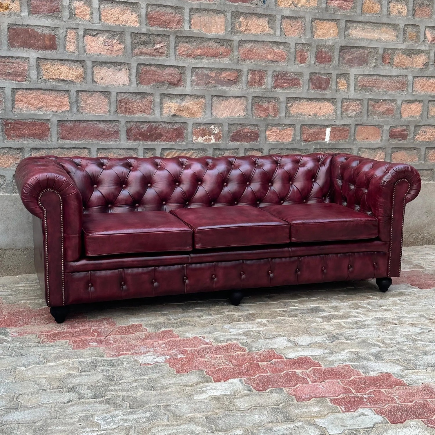 Remington Chesterfield Leather Sofa - image-2