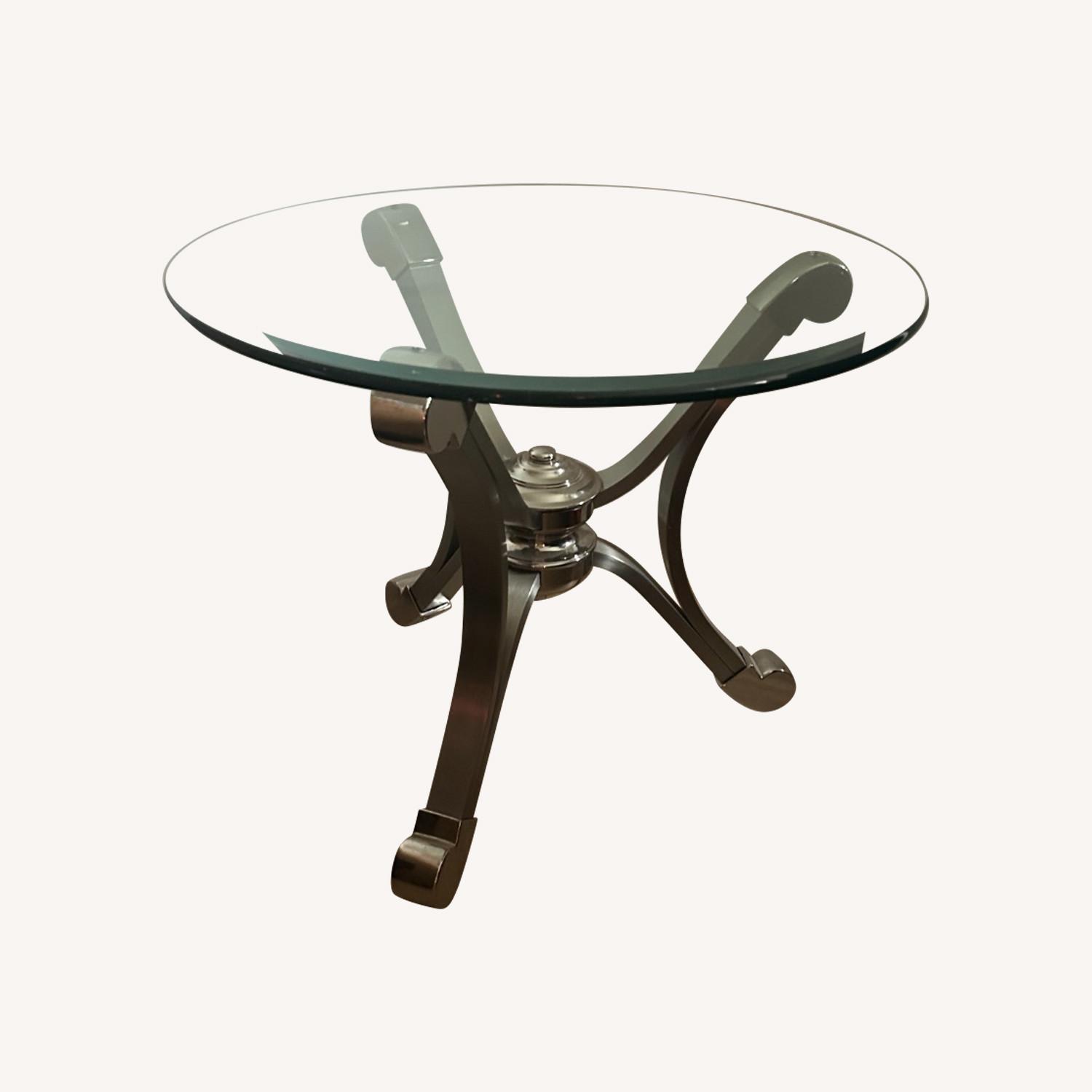 Mixed Material End Table Flass/Metal - image-0