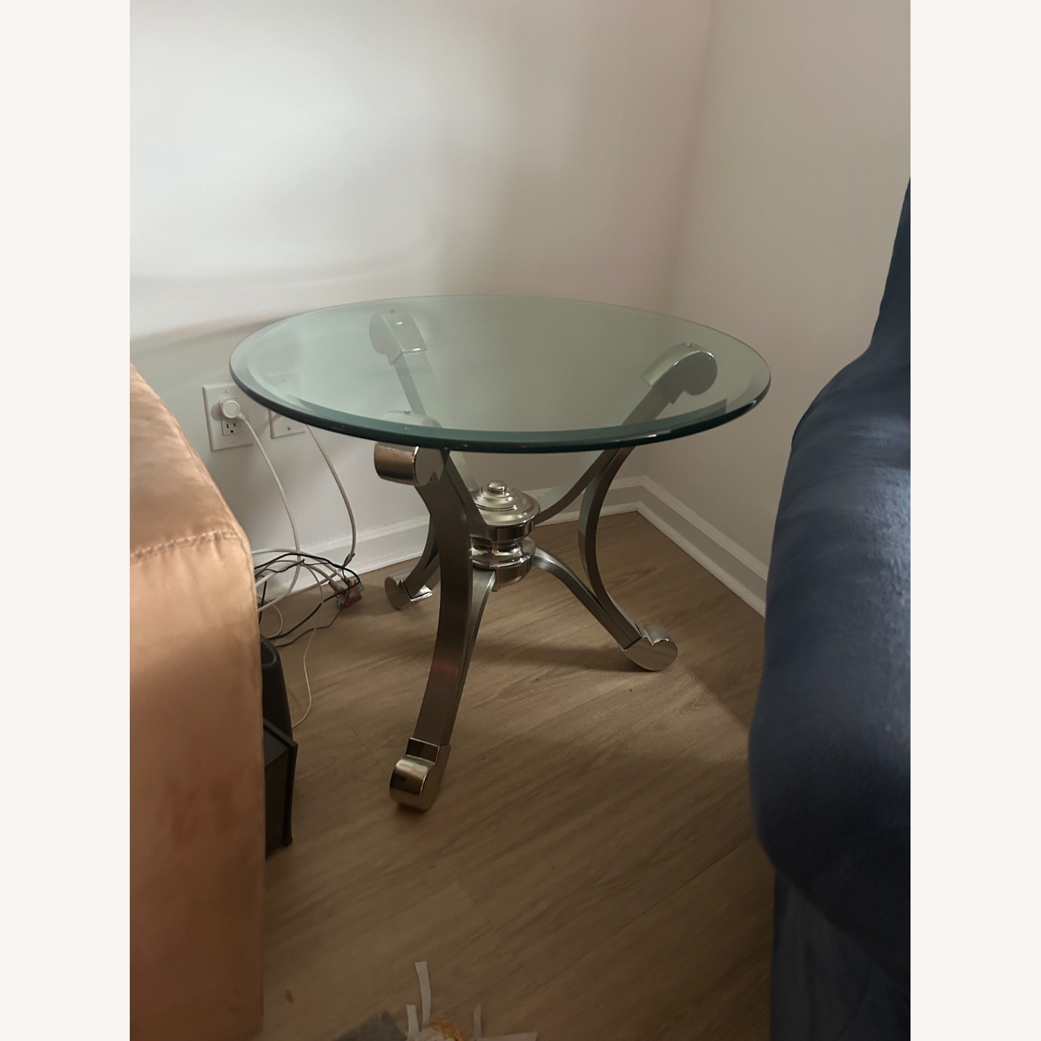 Mixed Material End Table Flass/Metal - image-1