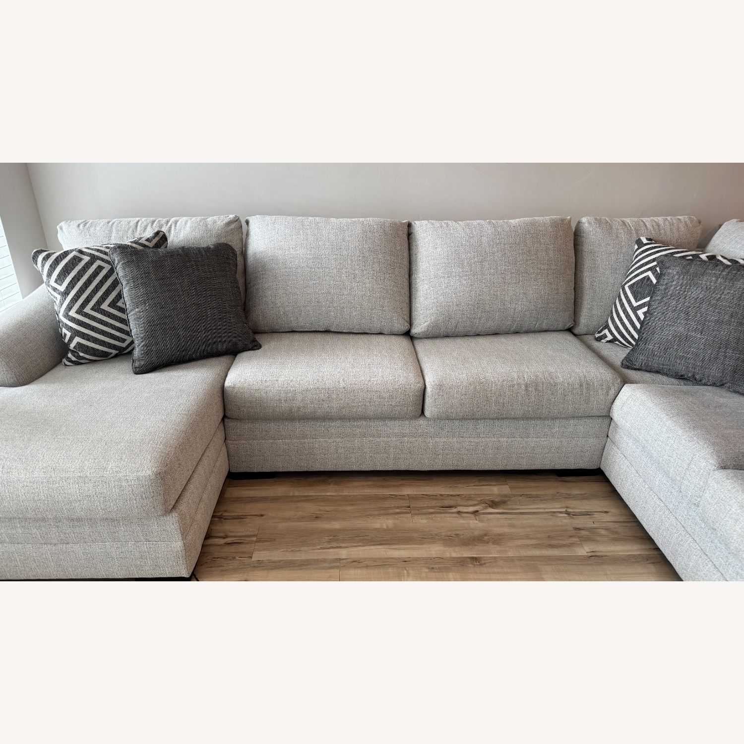 Light Grey U Sectional - image-11