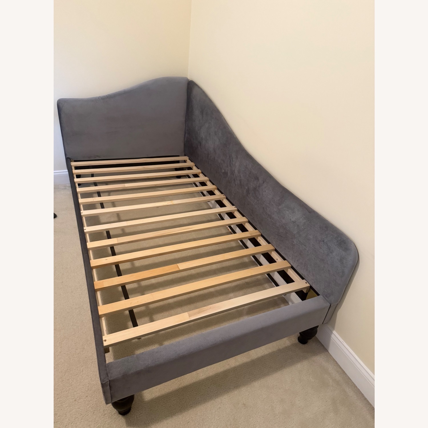 Harriet Upholstered Daybed - image-3