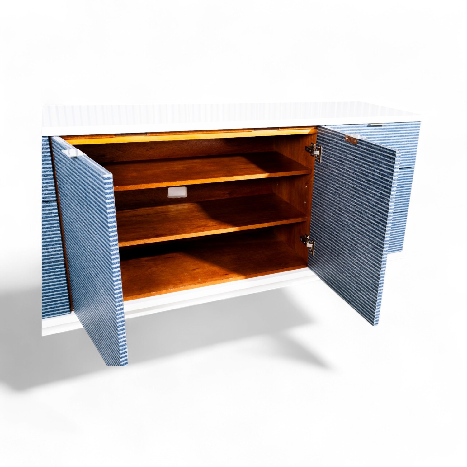 Villa & House / Bungalow 5 Cosmopolitan Sideboard - image-10