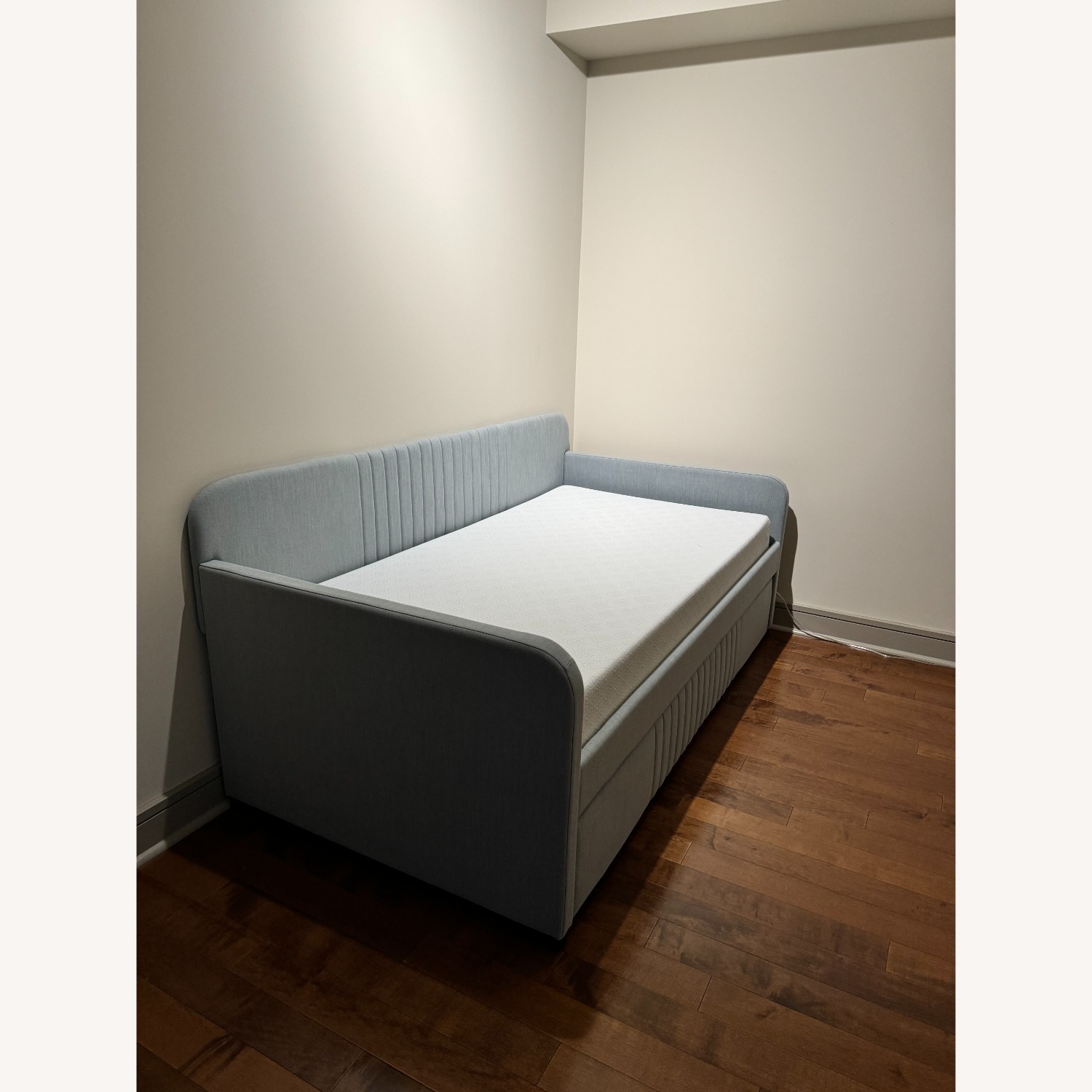 Aaru Twin Daybed with Trundle - image-3