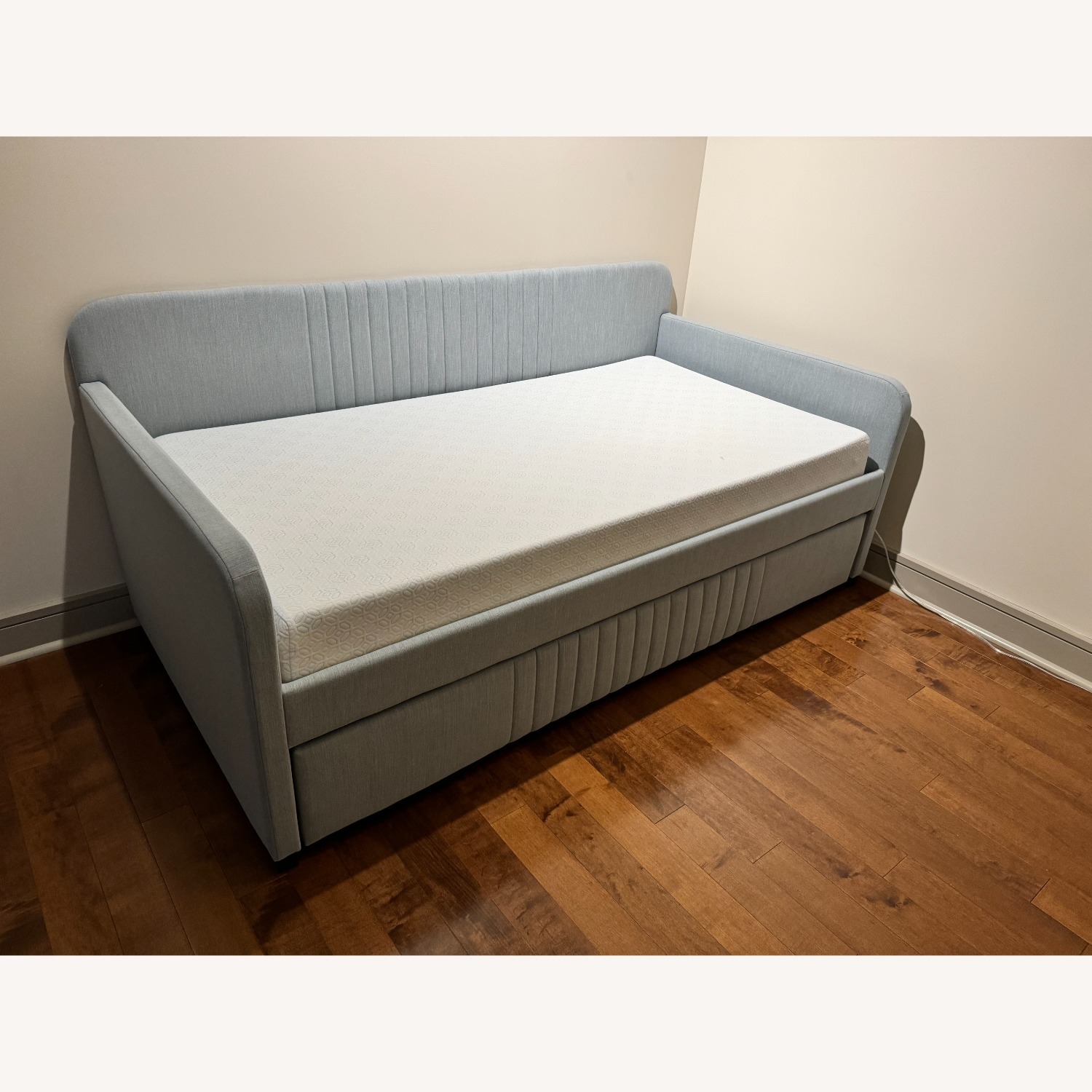 Aaru Twin Daybed with Trundle - image-1