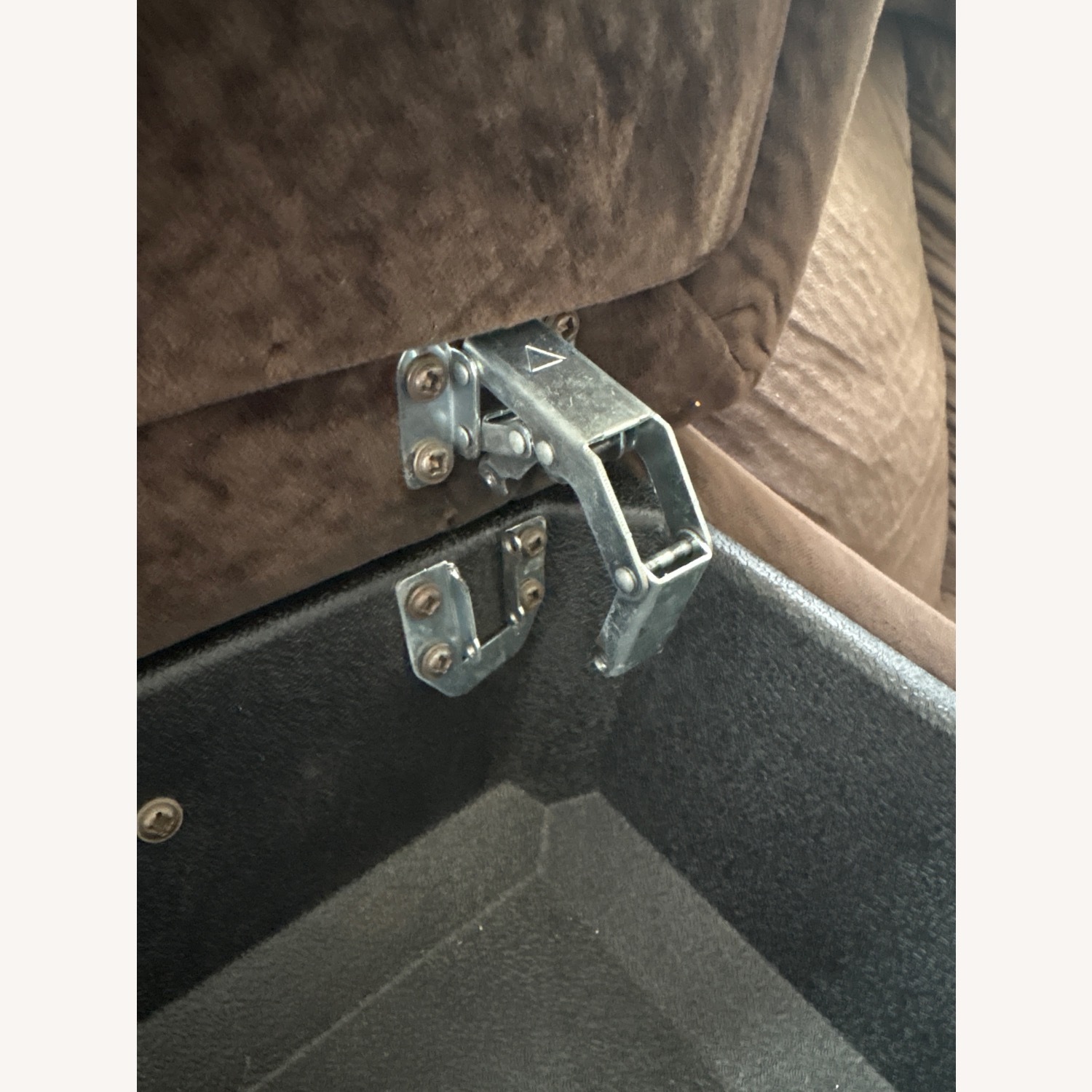 Chesterton Casual Reclining Loveseat - image-3