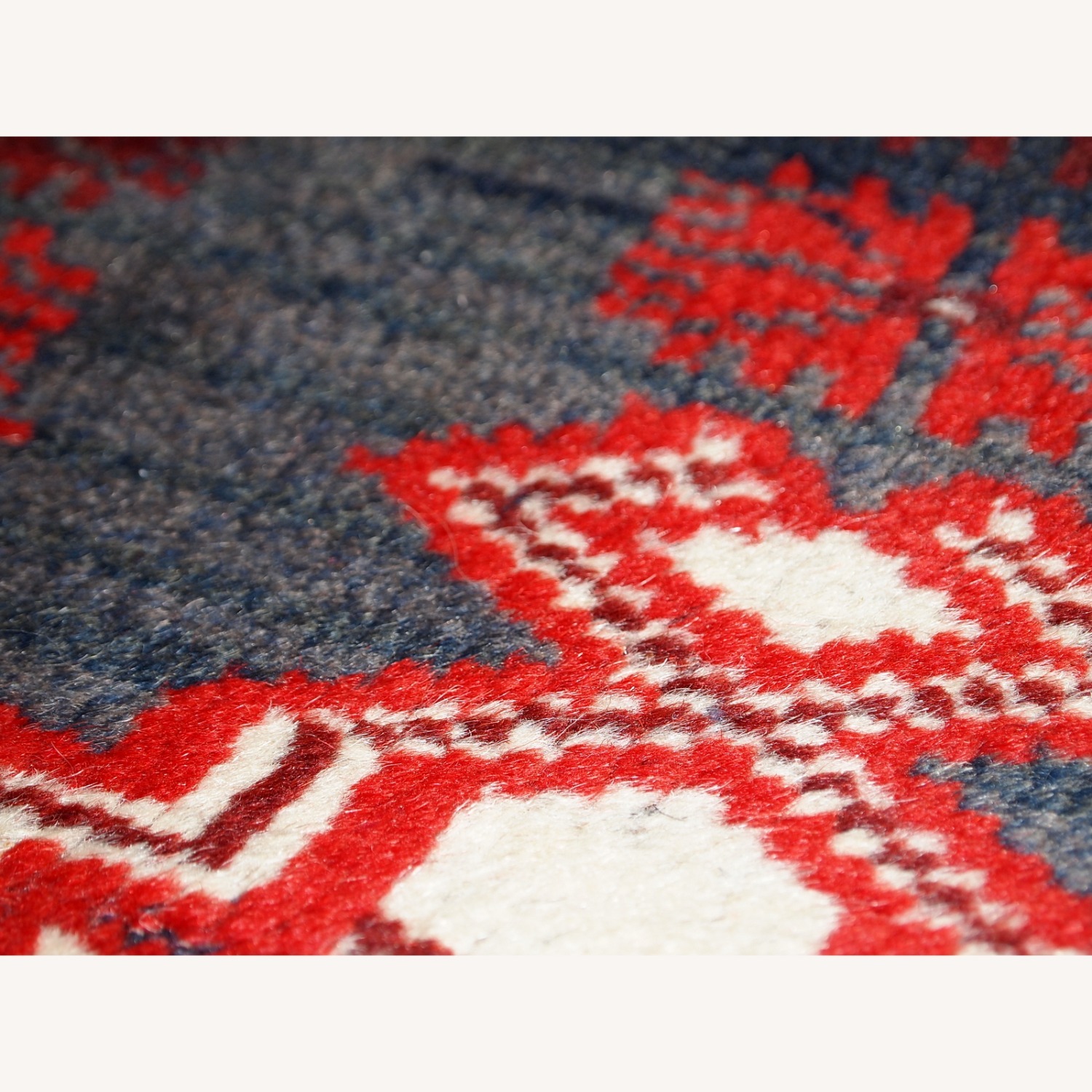 Handmade Vintage Turkish Anatolian Rug - image-9