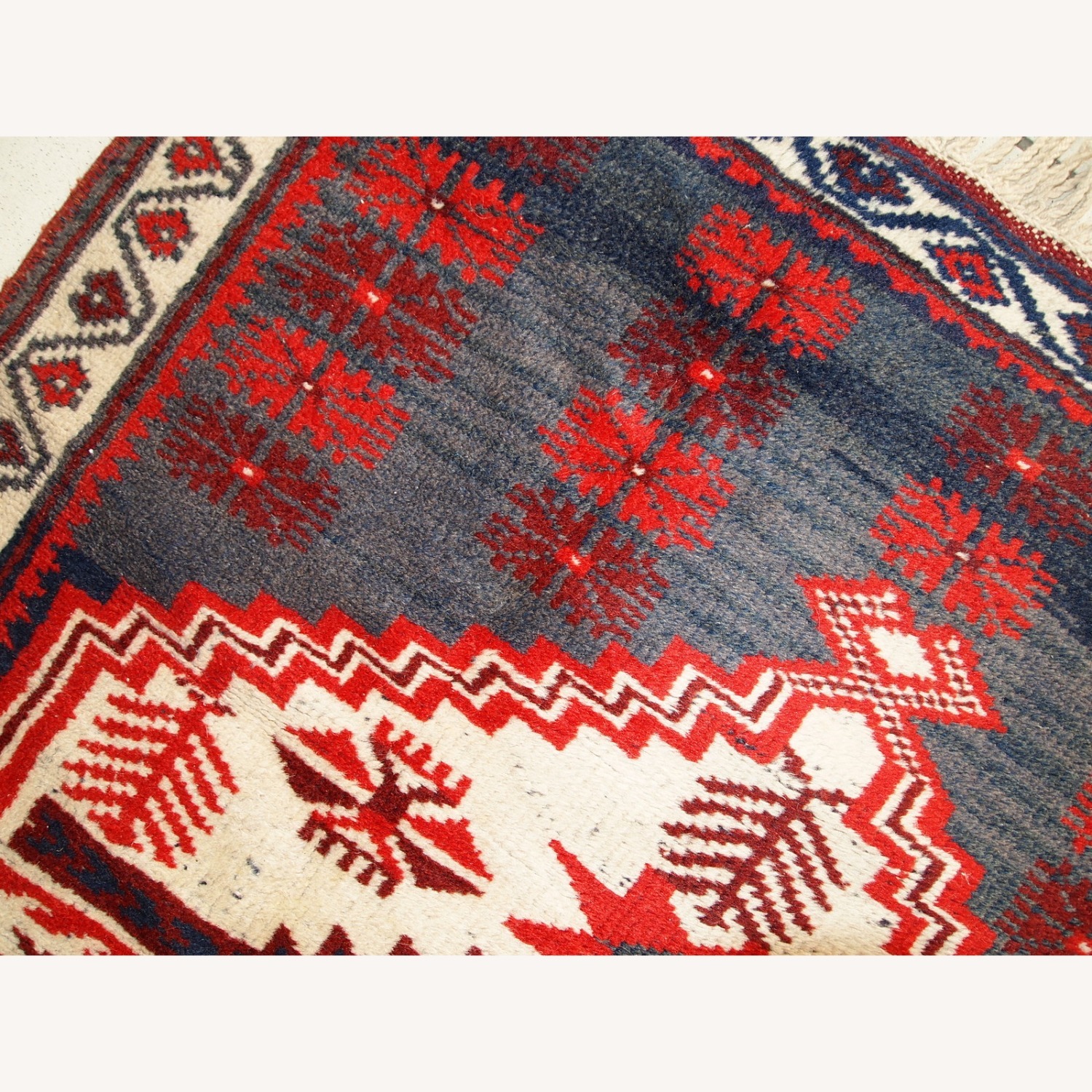 Handmade Vintage Turkish Anatolian Rug - image-7