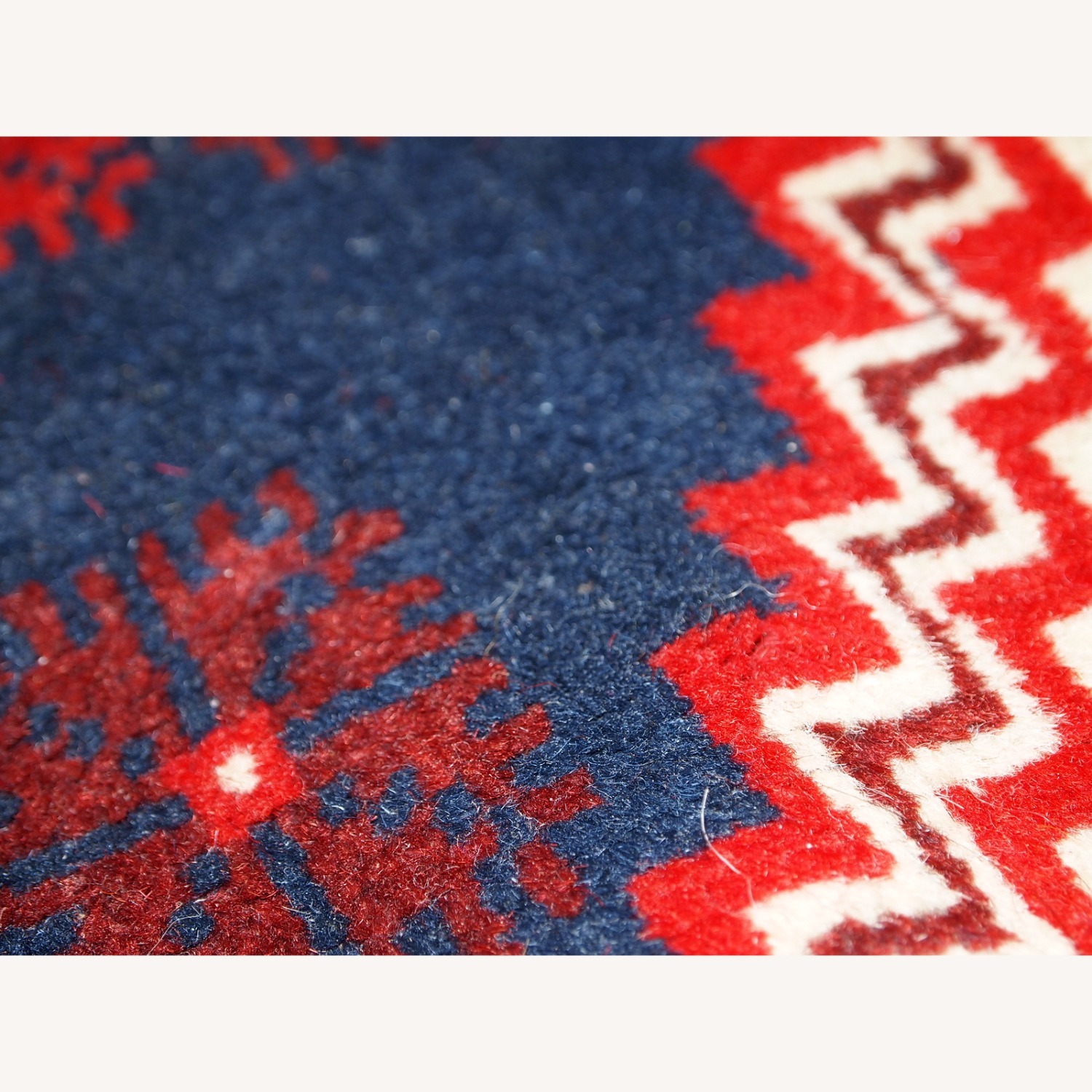 Handmade Vintage Turkish Anatolian Rug - image-8