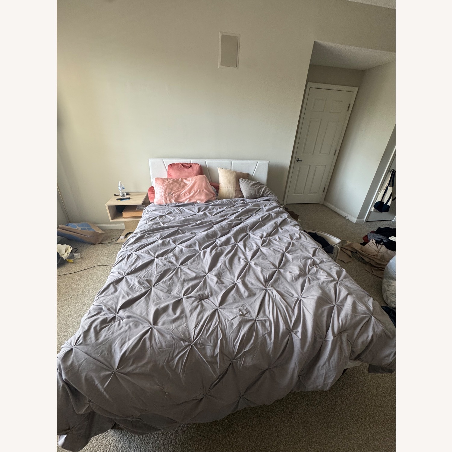 Molblly Queen Bed Frame. - image-1