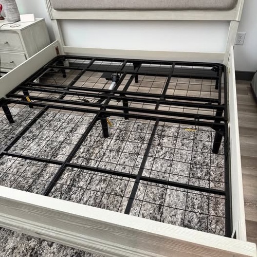 Used Basic Adjustable King Base for sale on AptDeco