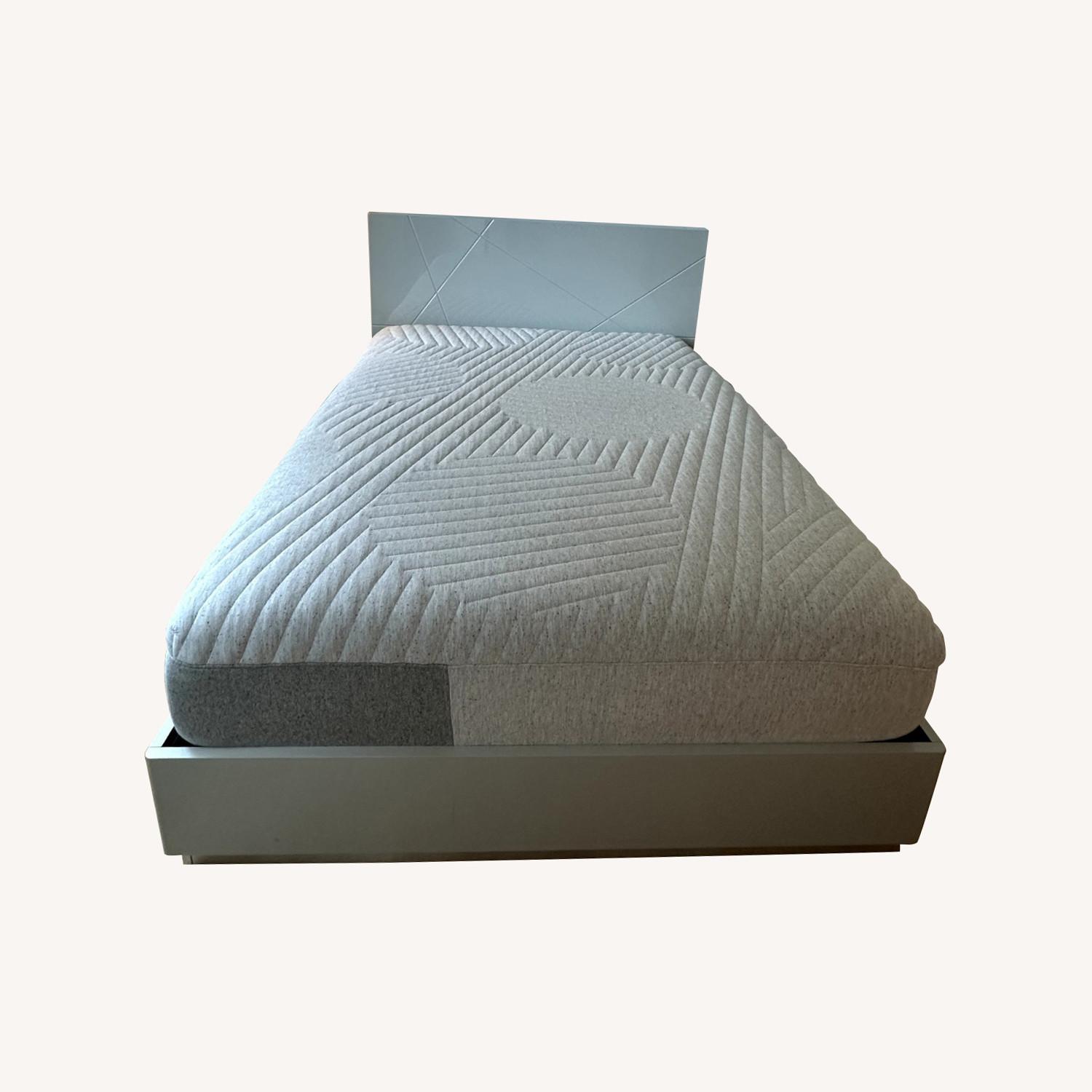 Naples Grey Bed Platform Bed Frame (Full Size) - image-0