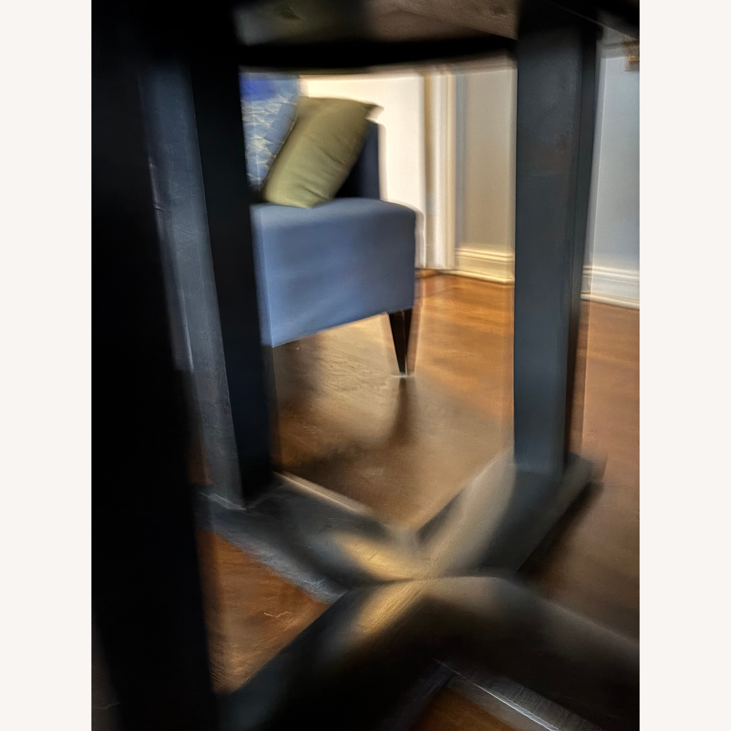 Liaigre Round Pedestal Dining Table - image-3