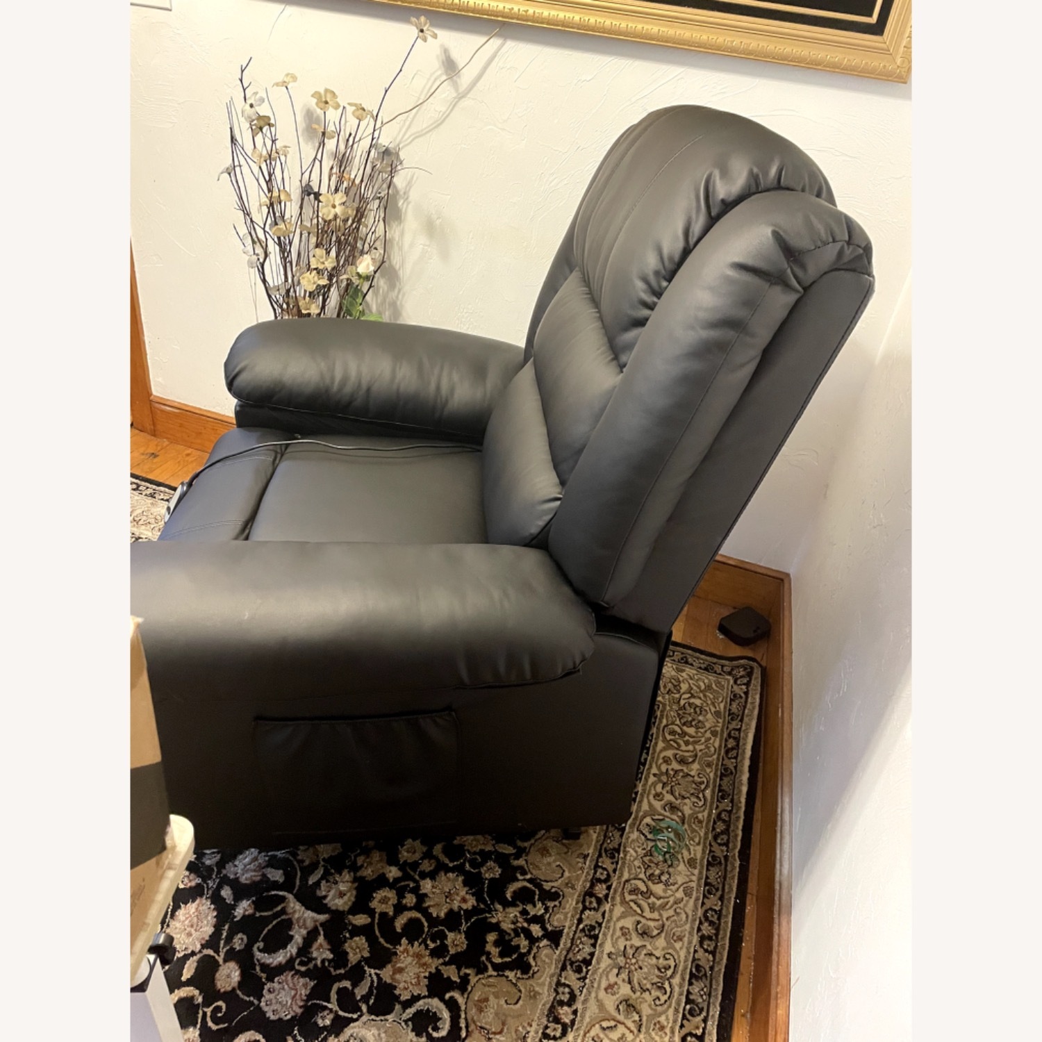 Hillsdale Cedar City Power Lift Chair - image-3