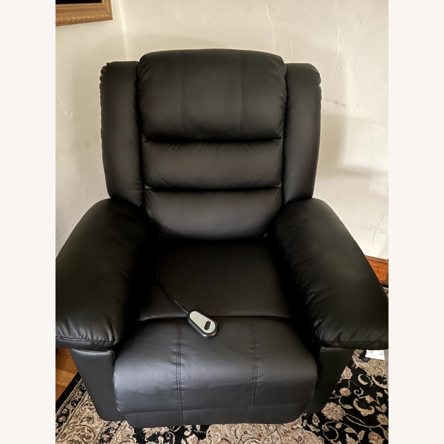 Hillsdale Cedar City Power Lift Chair - image-1