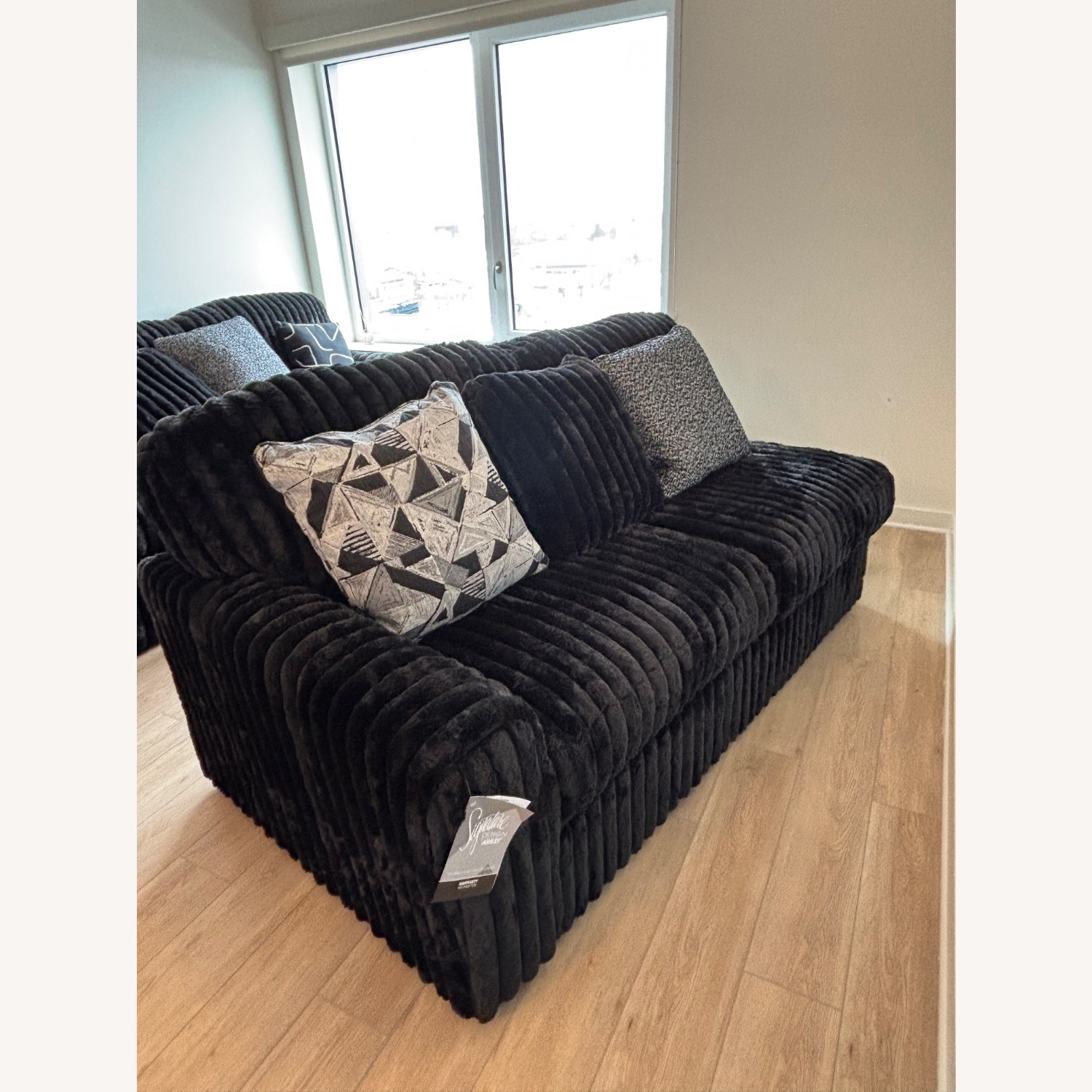 Ashley Furniture Home Furniture 2 Seater Right Arm Sofa - image-1