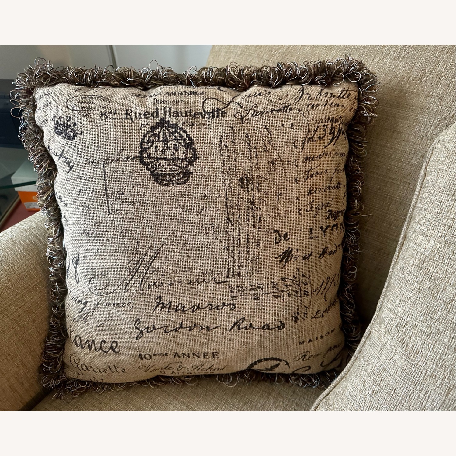 La-Z-Boy Super Comfort Queen Sleeper Couch - image-12