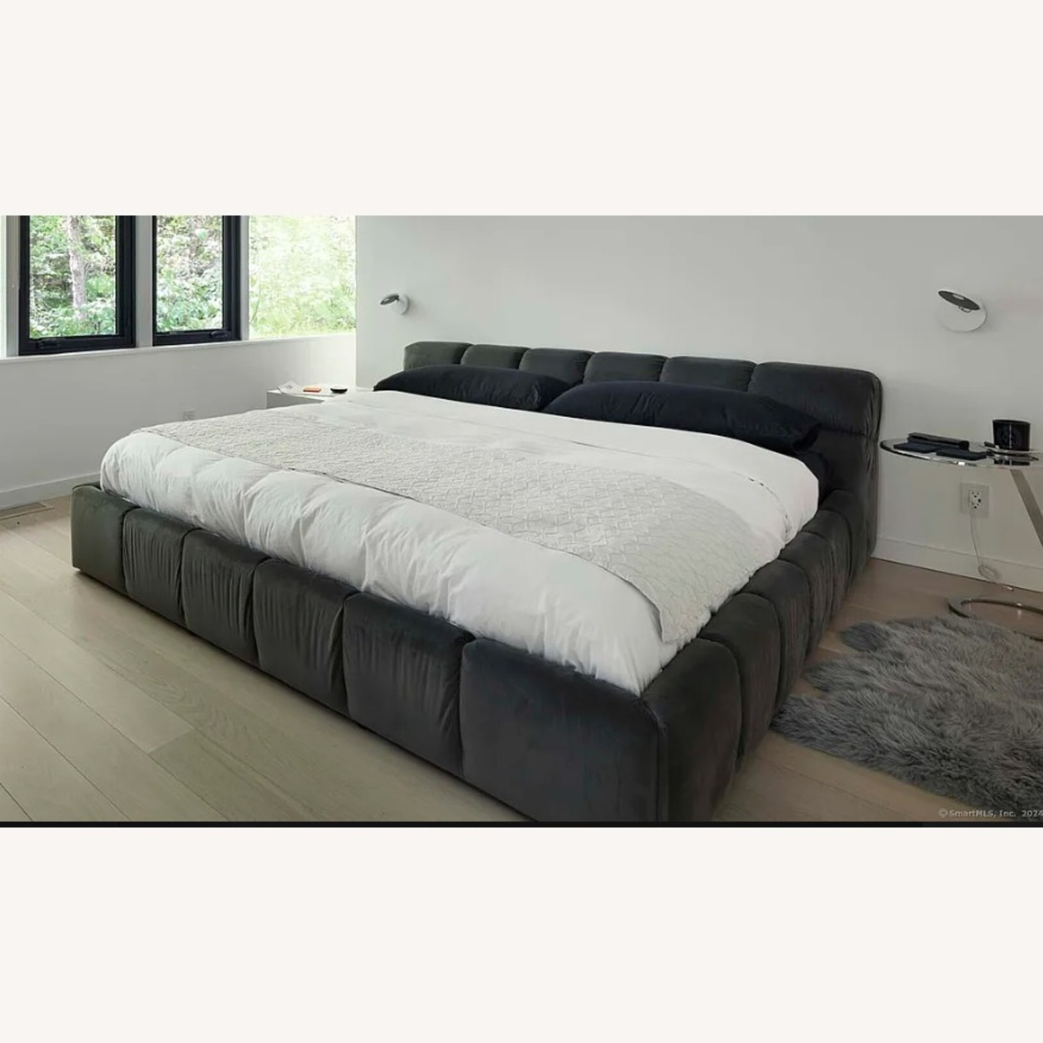 B&B Italia Tufty-Bed, King, Dark Gray, Reproduction - image-2