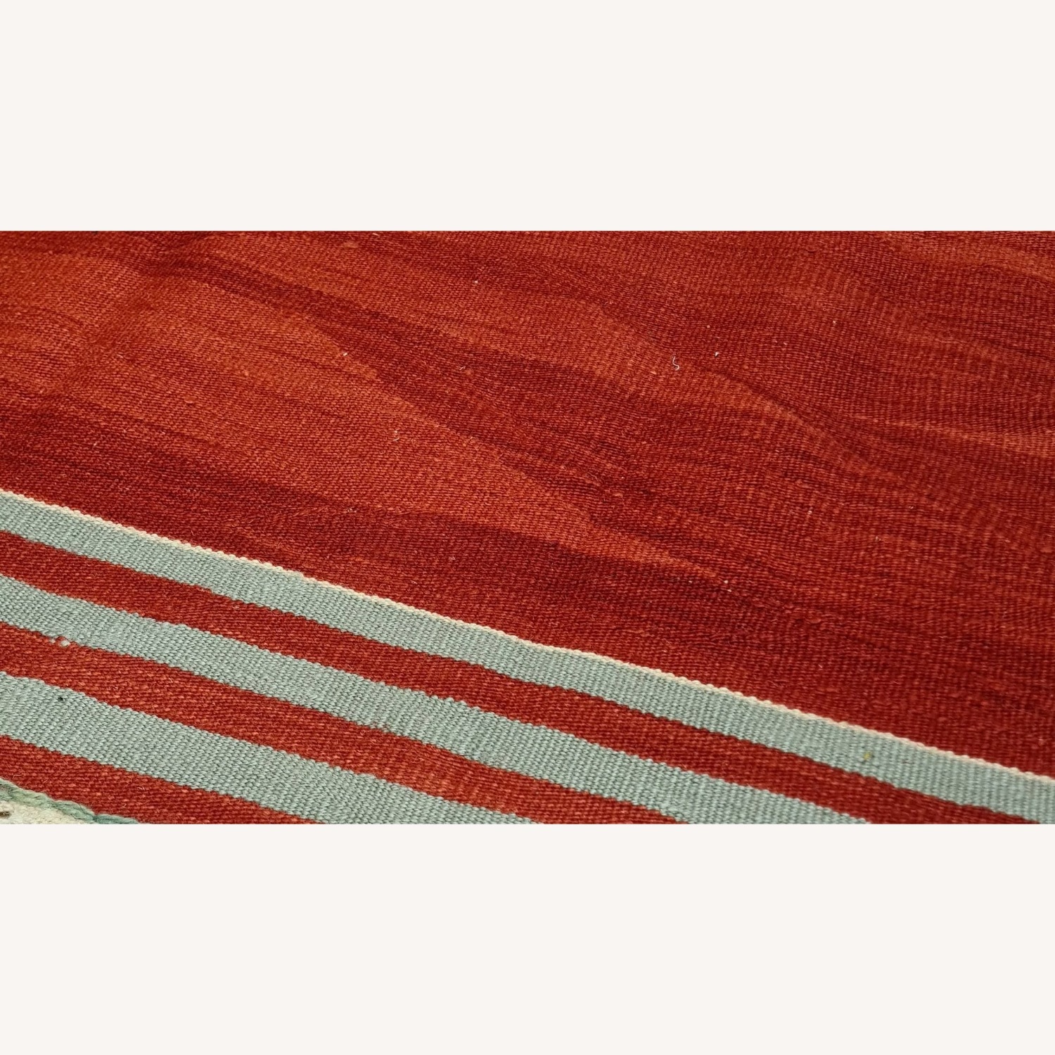 Contemporary Oushak Flat-Weave Rug With Tulips - image-1