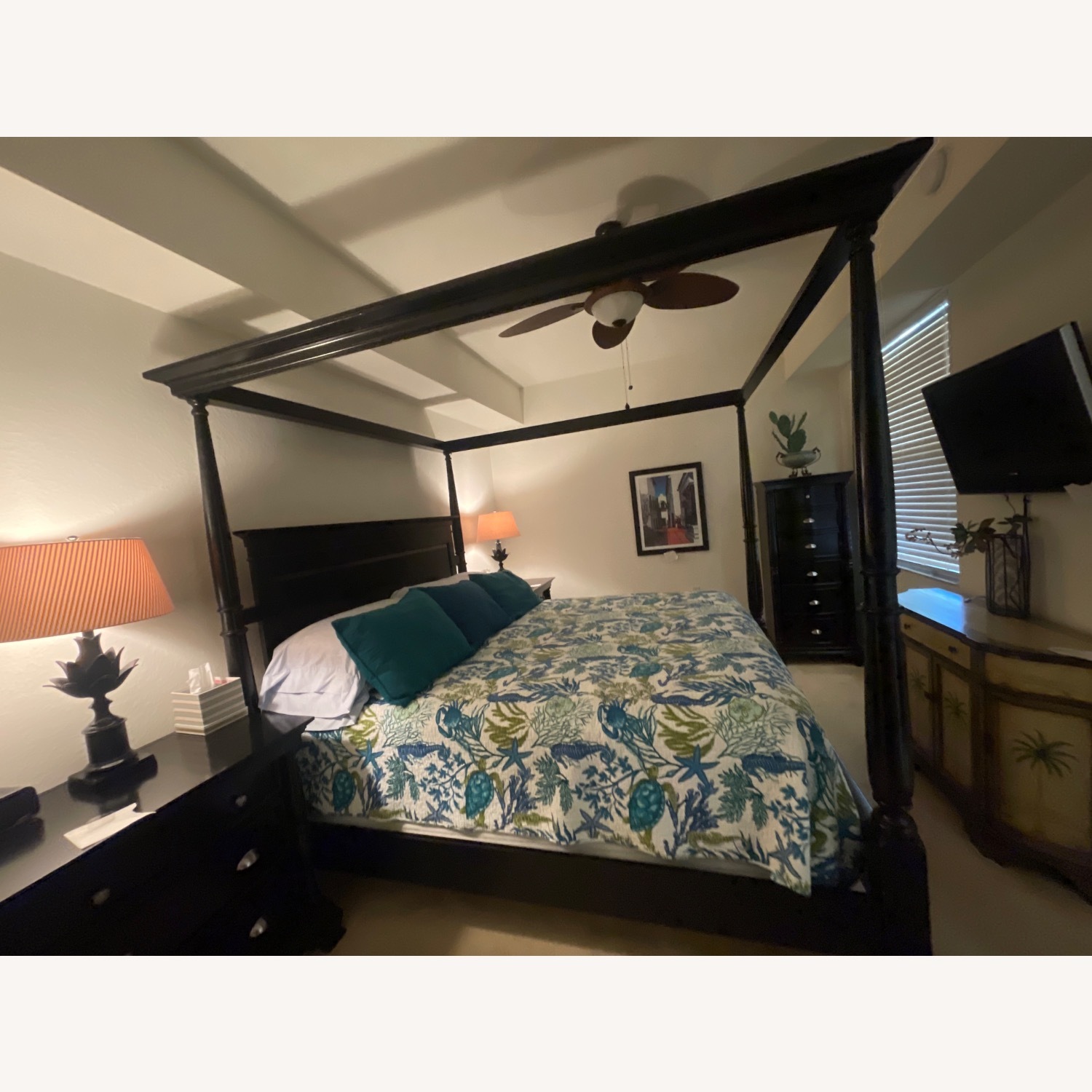 Canopy King Bed - image-3