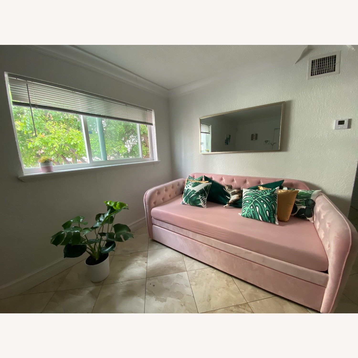 Pink Velvet Daybed Sofa with Pull-Out Trundle - image-1