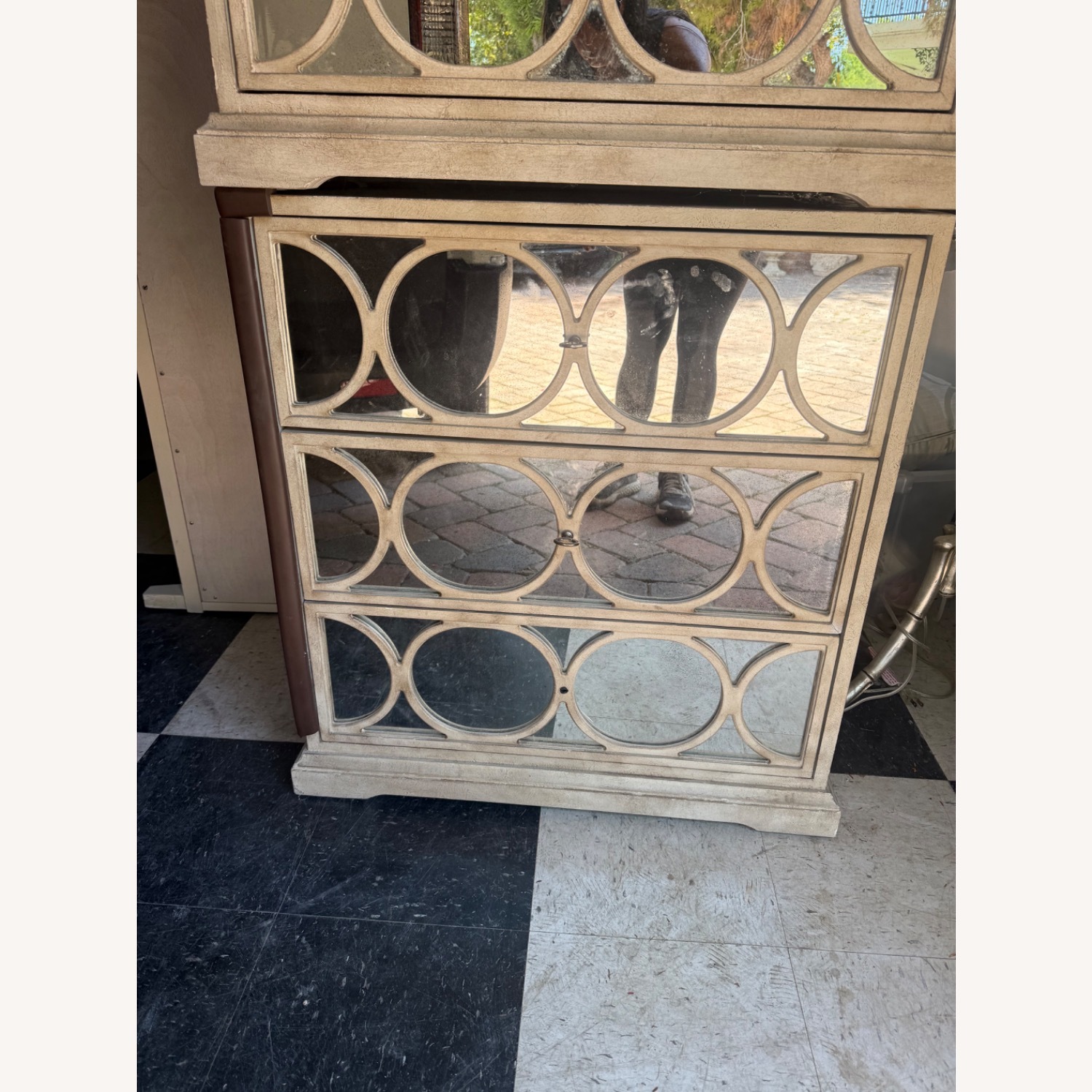 Bernhardt Ellery Nightstand - image-2