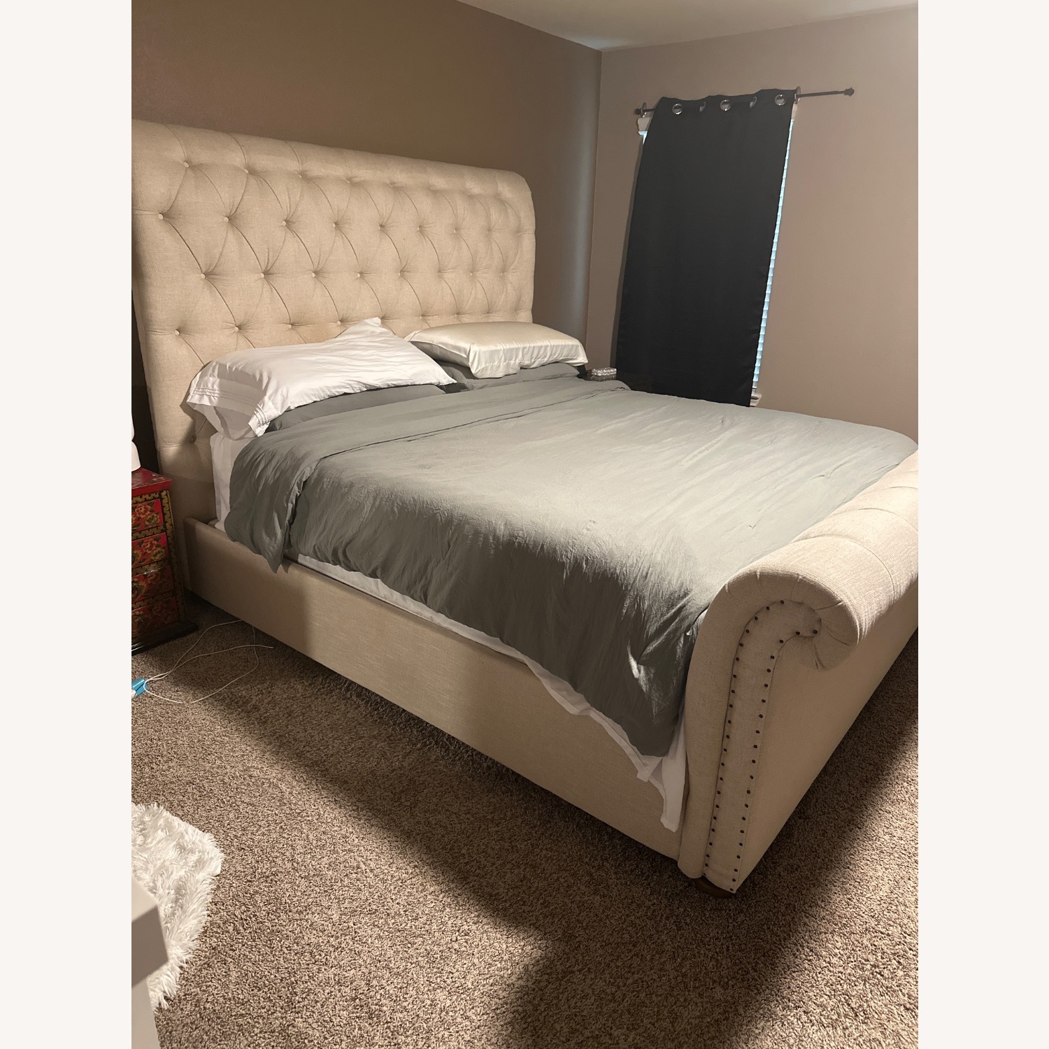 King Tufted Bed  - image-3
